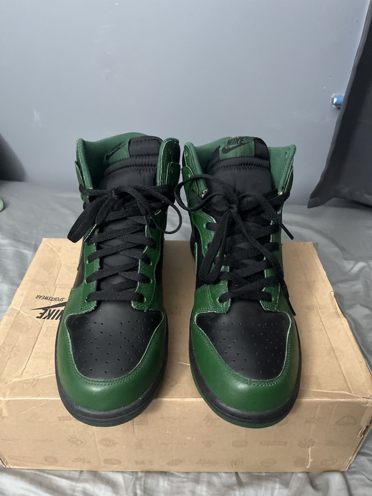 Nike ‘12 Gorge Green Dunk High Size US 11 / EU 44 - 4 Thumbnail