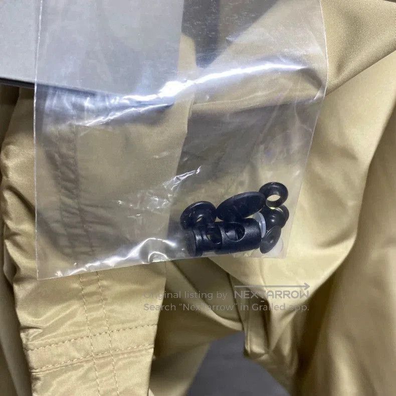 Balenciaga Balenciaga Khaki Logo Print Windbreaker Jacket. Size US L / EU 52-54 / 3 - 3 Thumbnail
