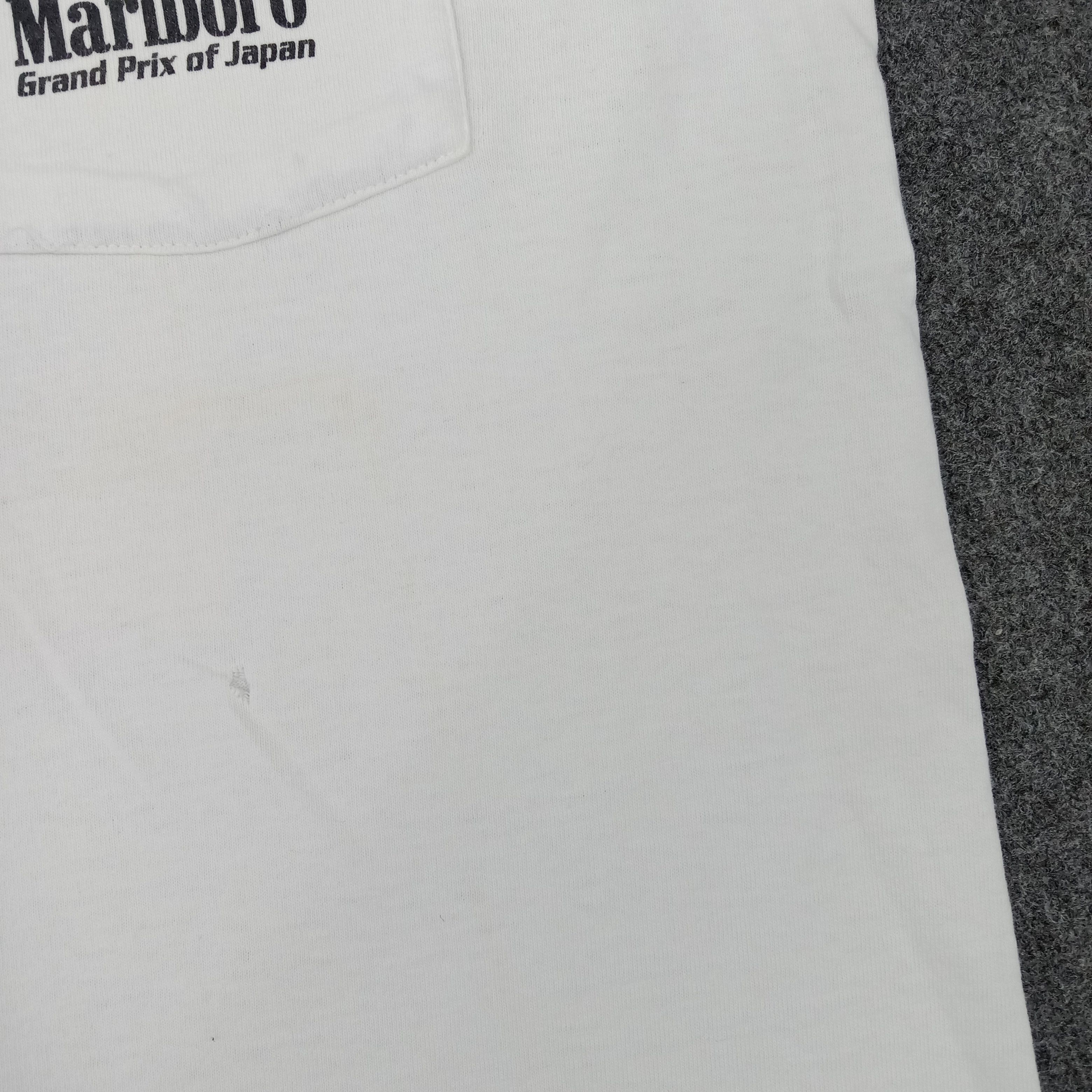 Marlboro × Vintage Marlboro Grand Prix Of Japan Racing MotoGP Tshirt Size US L / EU 52-54 / 3 - 8 Thumbnail