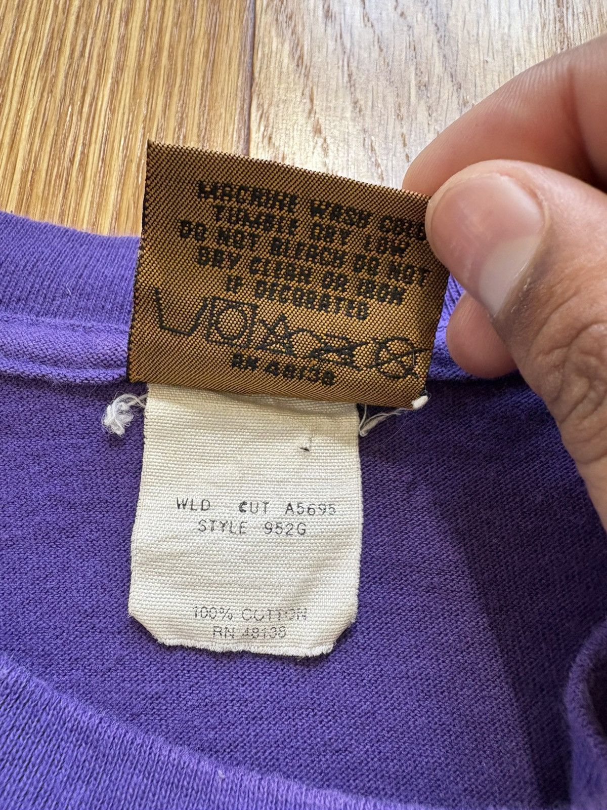 Nutmeg Phoenix Suns Nutmeg Mills Vintage 90s Single Stitch Tee XL Size US XL / EU 56 / 4 - 5 Thumbnail