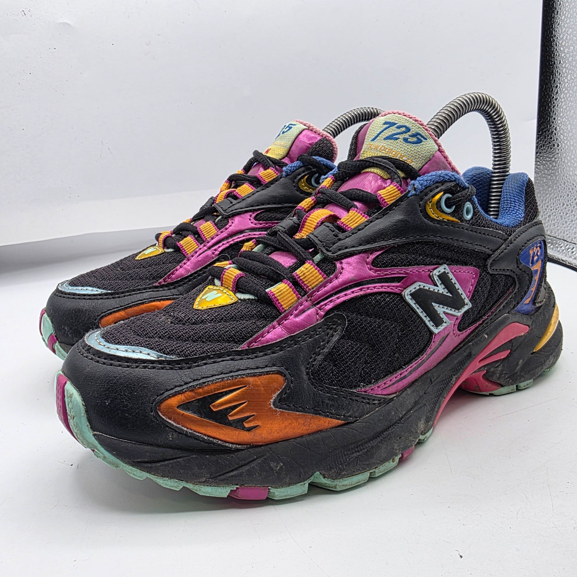 New Balance New Balance 725v1 Neon Nights Pack Womens Size 7 Black Pink Size US 7 / IT 37 - 4 Thumbnail