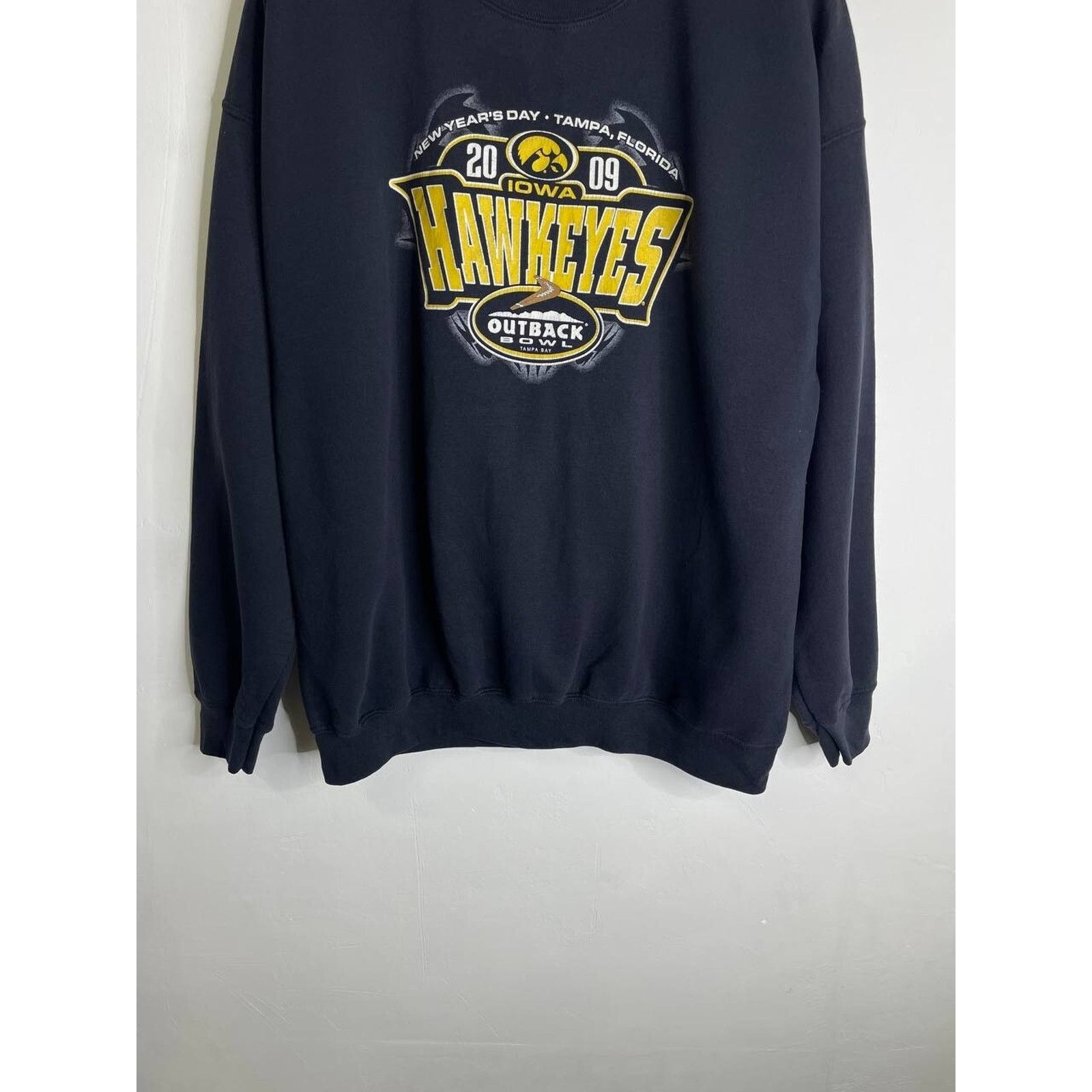 Vintage Vintage Iowa Hawkeyes Outback Bowl Sweatshirt NCAA Football Size US XL / EU 56 / 4 - 3 Thumbnail