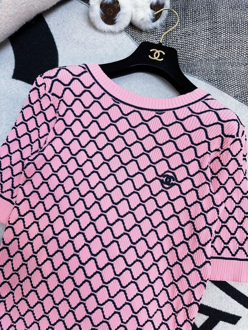Chanel Chanel Pink Black Checkered Pattern Large U-Neck Knit Top Size M / US 6-8 / IT 42-44 - 9 Thumbnail