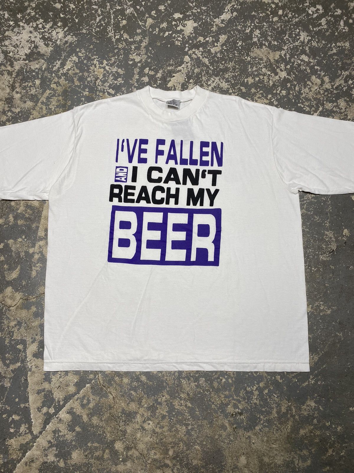 Japanese Brand × Vintage Vintage I’ve Fallen And Can’t Reach My Beer New 90s Tshirt Size US XL / EU 56 / 4 - 9 Thumbnail