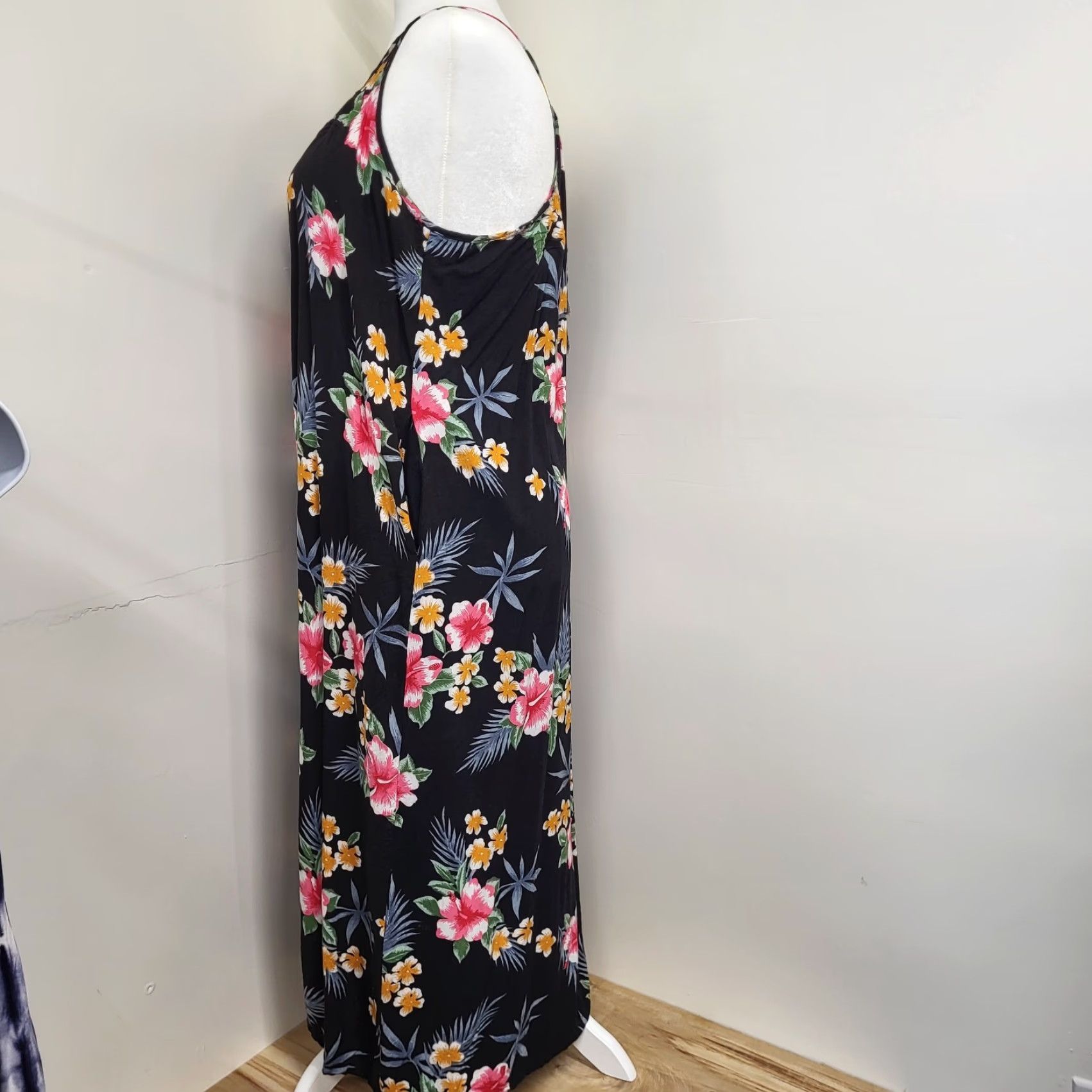 Vintage Hawaii Station Maxi Dress One Size Black Open Back Beach Cover-Up Tropical Print Sleeveless, Floral, Boho, Beach, Vacation Women Men’s? Size ONE SIZE - 7 Thumbnail