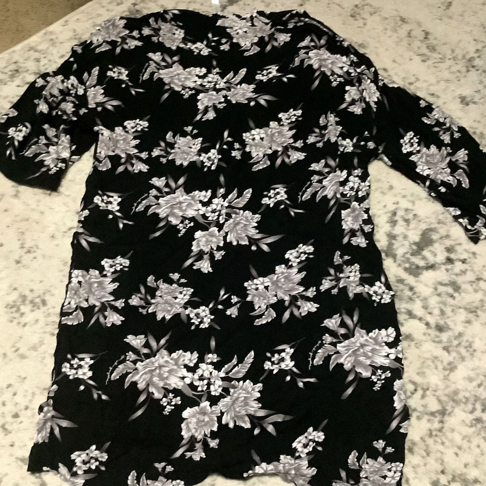 Spiritual Gangster Spiritual Gangster Kimono Robe One Size Black Floral Lightweight 3/4 Sleeve Beach Bohemian Aloha Women Womens Size ONE SIZE - 7 Thumbnail