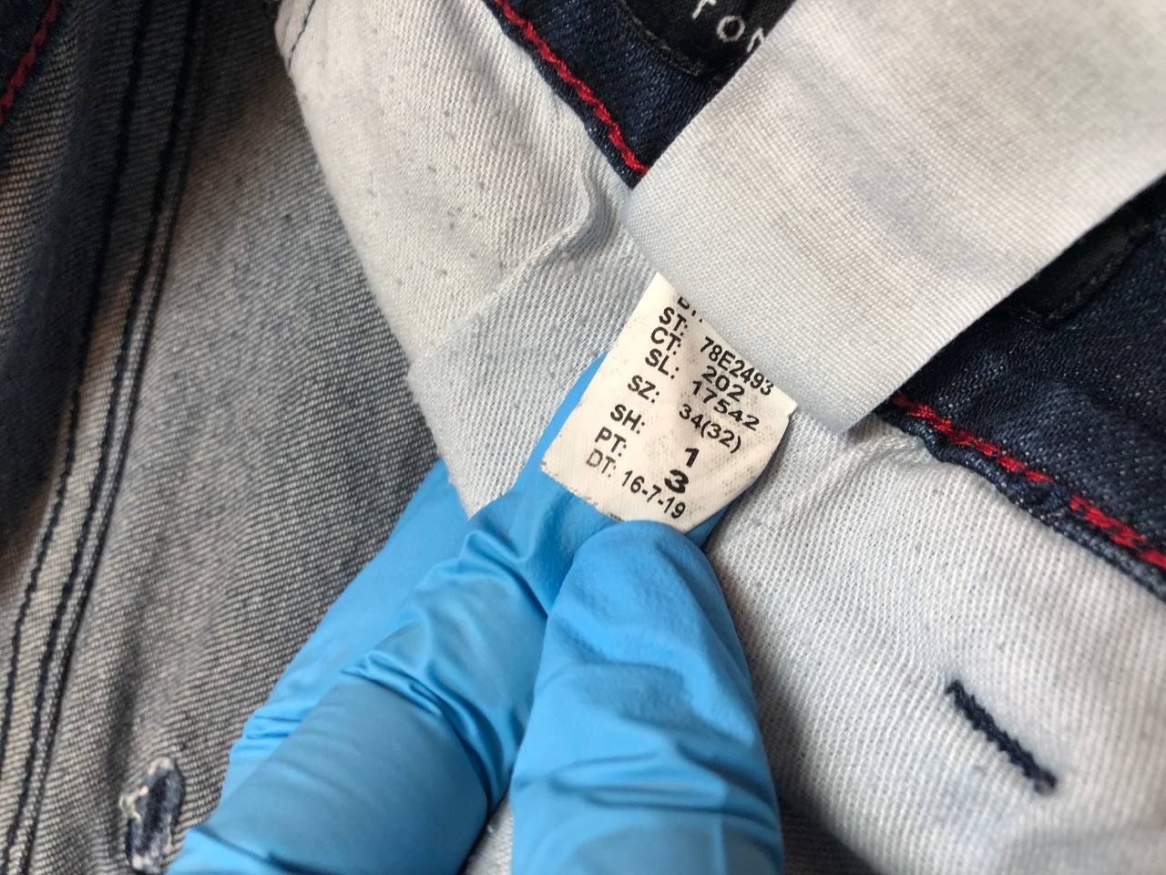 Tommy Hilfiger Vintage Tommy Hilfiger Straight Fit Denim Jeans Size 34 Size US 34 / EU 50 - 3 Thumbnail