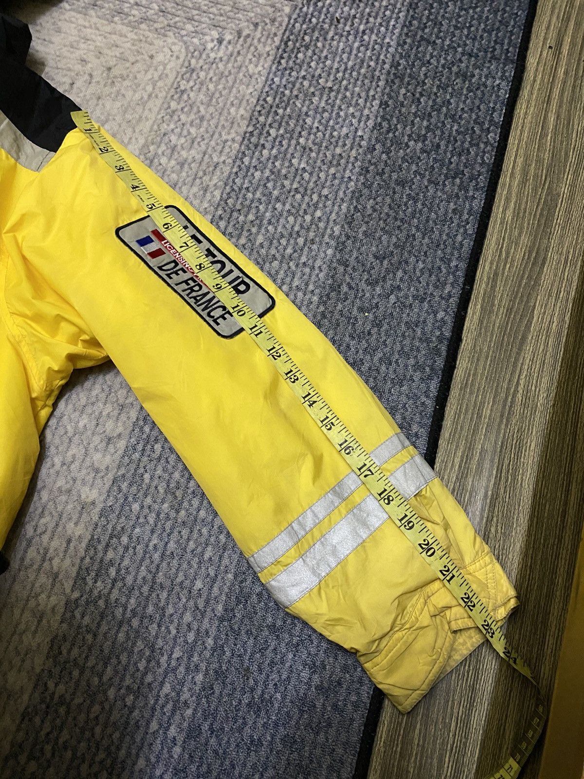 Vintage Vintage Official Tour De France Raincoat Size US XL / EU 56 / 4 - 10 Thumbnail