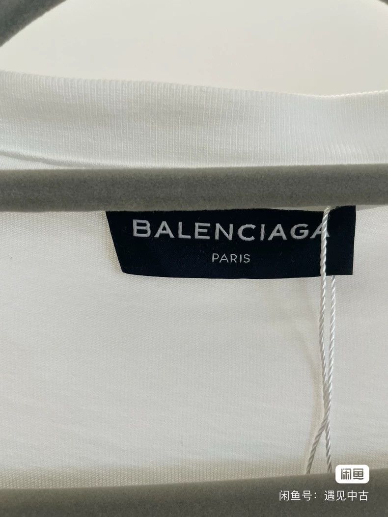 Balenciaga Balenciaga Letter Logo Two-Way T-Shirt Size US XL / EU 56 / 4 - 3 Thumbnail