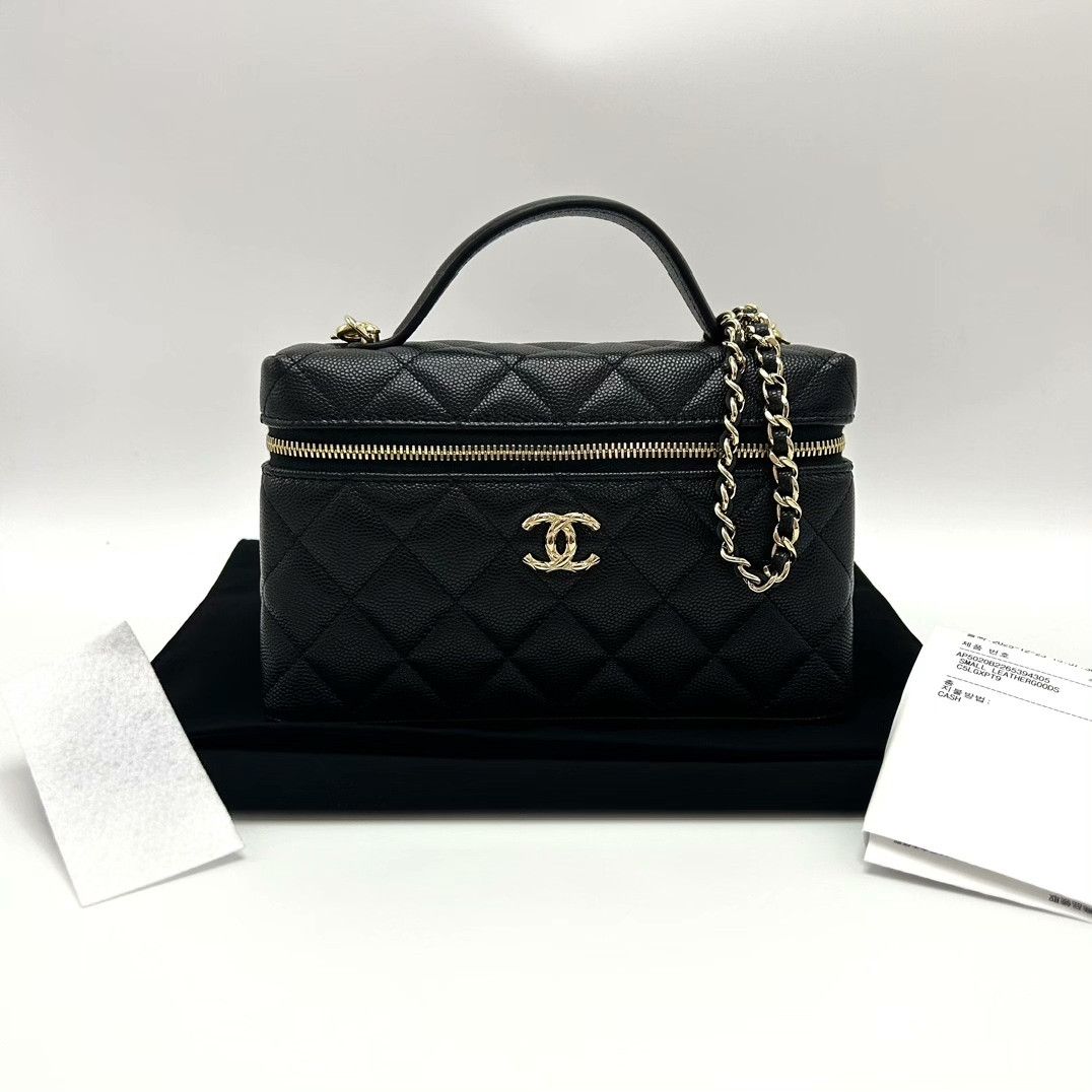 Chanel Pre-loved Bag Very good condition Size ONE SIZE - 1 Thumbnail