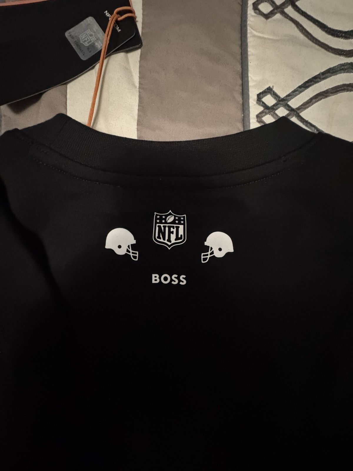 Hugo Boss Mens New York Giants Boss X NFL Crew neck sweatshirt Size XL Size US XL / EU 56 / 4 - 4 Thumbnail