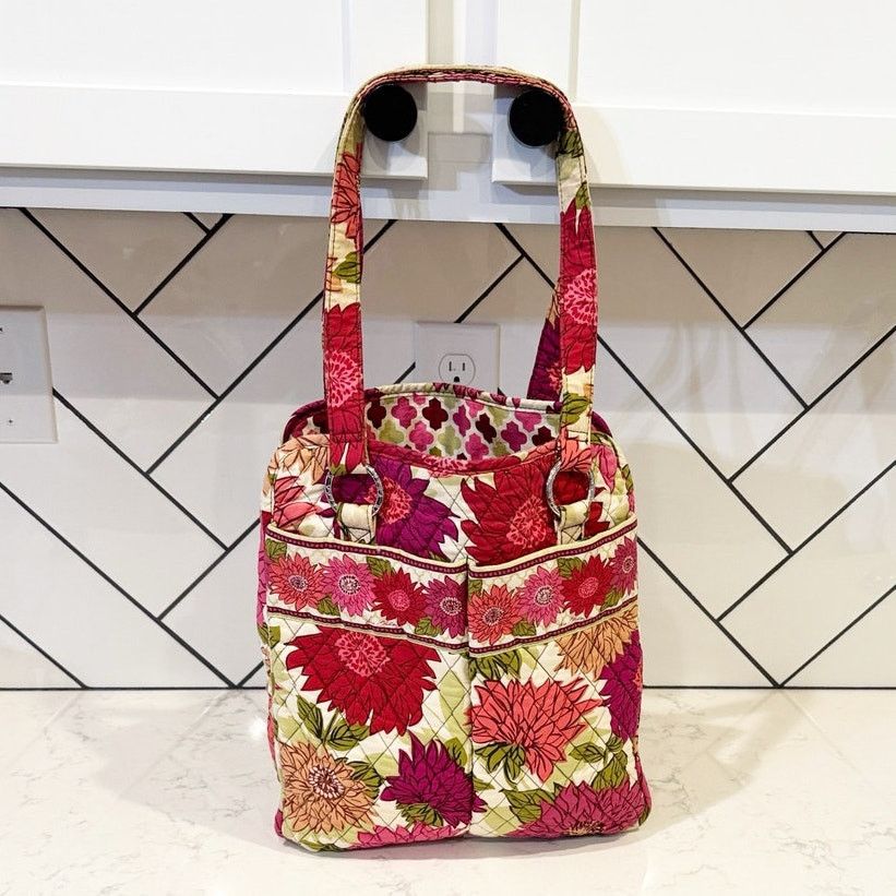 Vera Bradley Vera Bradley Hello Dahlia quilted cotton shoulder tote bag Size ONE SIZE - 1 Thumbnail