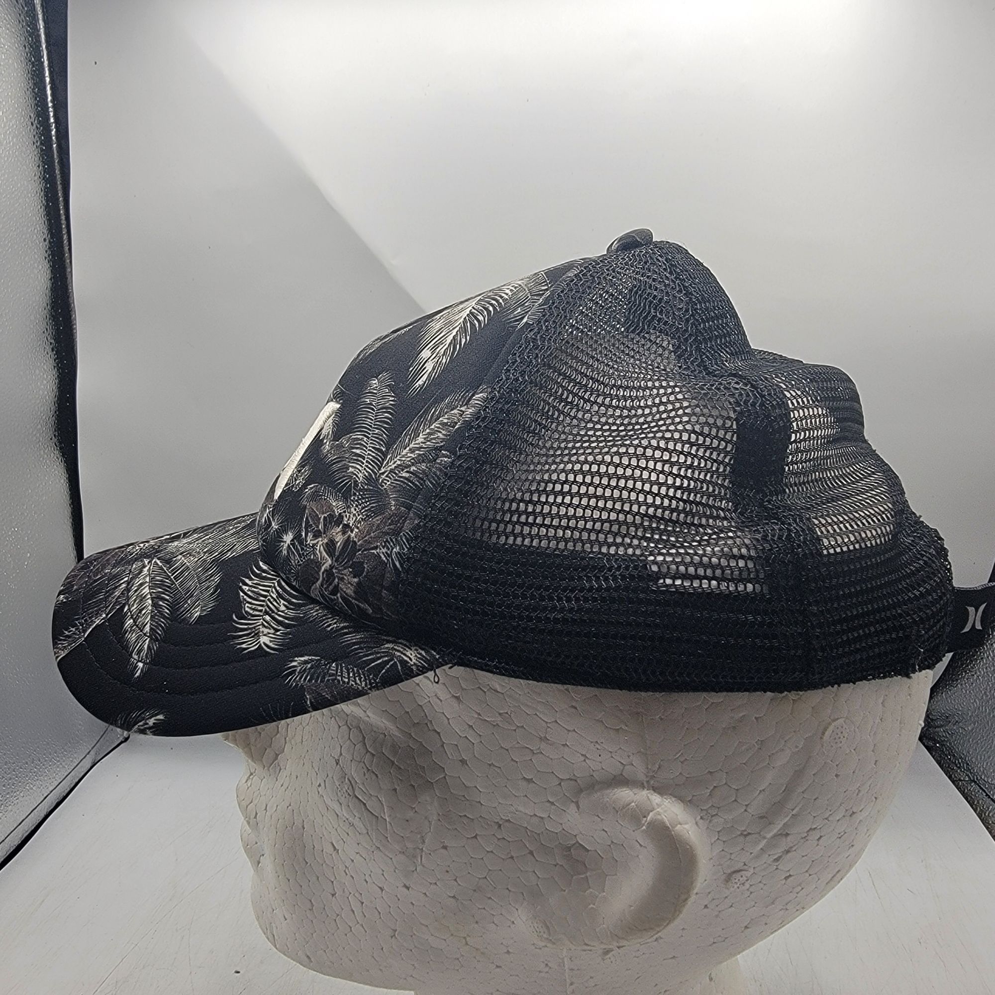 Hurley Hurley Palm Tree Print Snapback Trucker Hat Black White Adju Size ONE SIZE - 2 Thumbnail