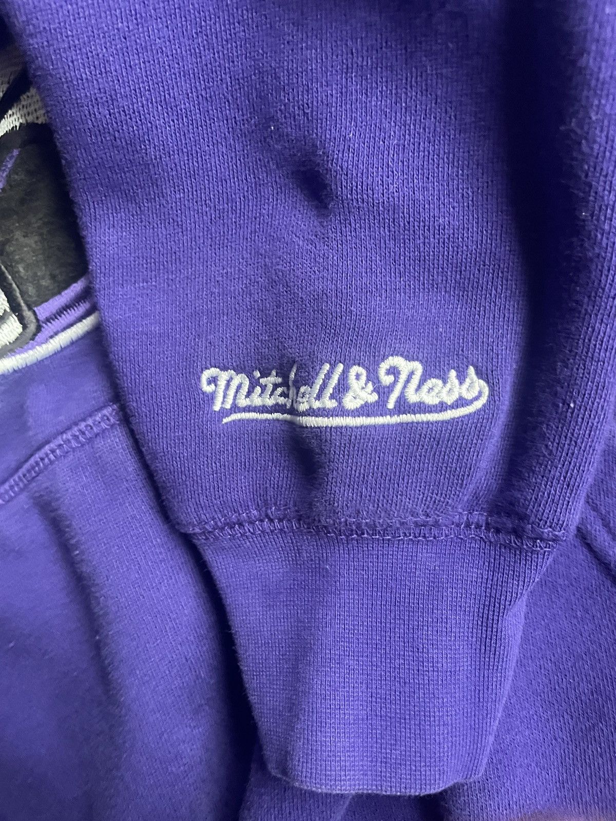 Mitchell & Ness Raptors hoodie Size US S / EU 44-46 / 1 - 3 Thumbnail