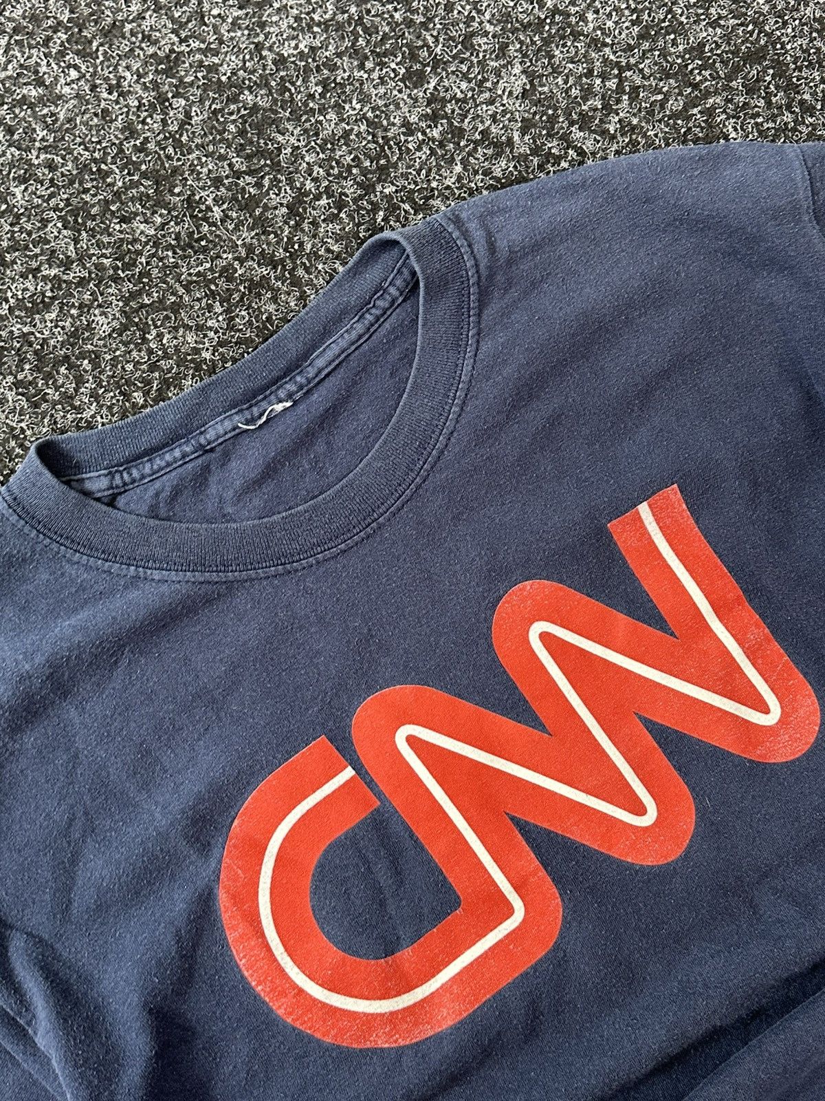Band Tees × Vintage 🚨VINTAGE USA CNN TEE T -shirt RARE TELEVISUAL SHOW Size US L / EU 52-54 / 3 - 4 Thumbnail