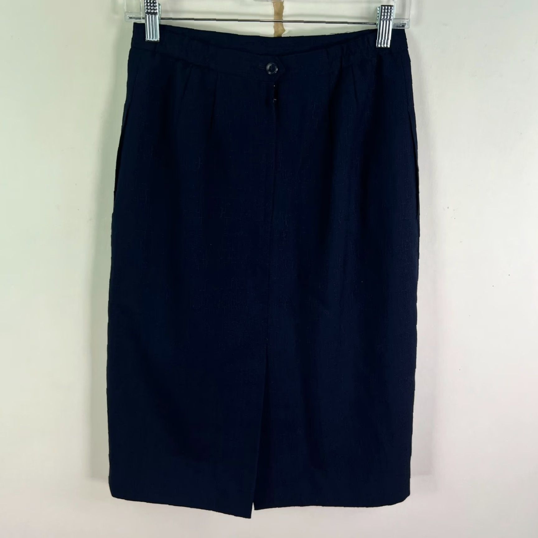 Vintage NAVY Skirt Womens A Line Textured Navy Blue Size 8 26X26 Poly Blend Polyester Rayon Zipper Pleated Lined Knee Length 90s Size 30" / US 8 / IT 44 - 6 Thumbnail