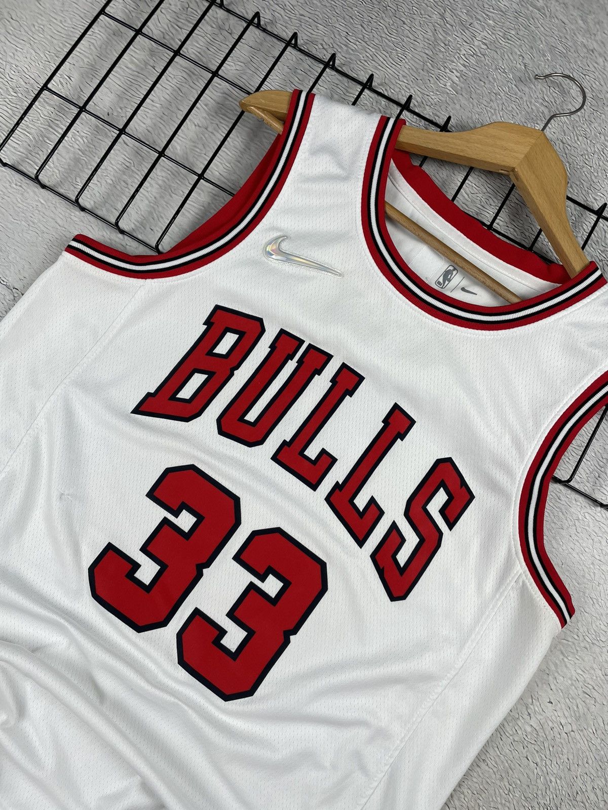 NBA × Nike × Vintage PIPPEN Vintage Chicago Bulls Nike Basketball Jersey L size Size US L / EU 52-54 / 3 - 3 Thumbnail