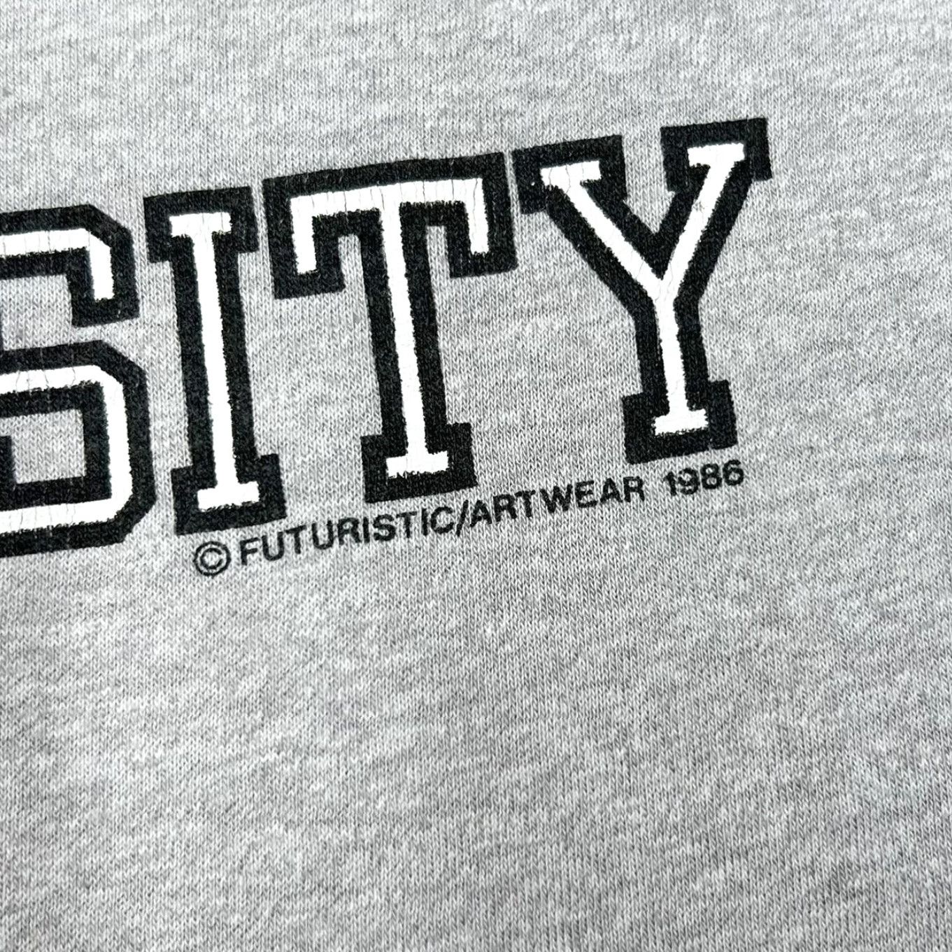 Vintage VINTAGE OVER THE HILL UNIVERSITY 1986 Novelty Graphic Single Stitch T-Shirt M/L Grey Mens Size L Size US L / EU 52-54 / 3 - 2 Thumbnail