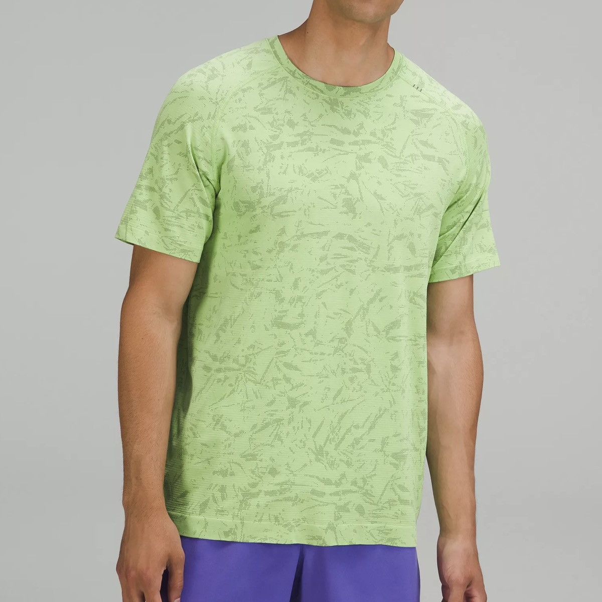 Lululemon Lululemon Metal Vent Tech 2.0 Neon Green Short Sleeve Shirt Size US XS / EU 42 / 0 - 1 Thumbnail