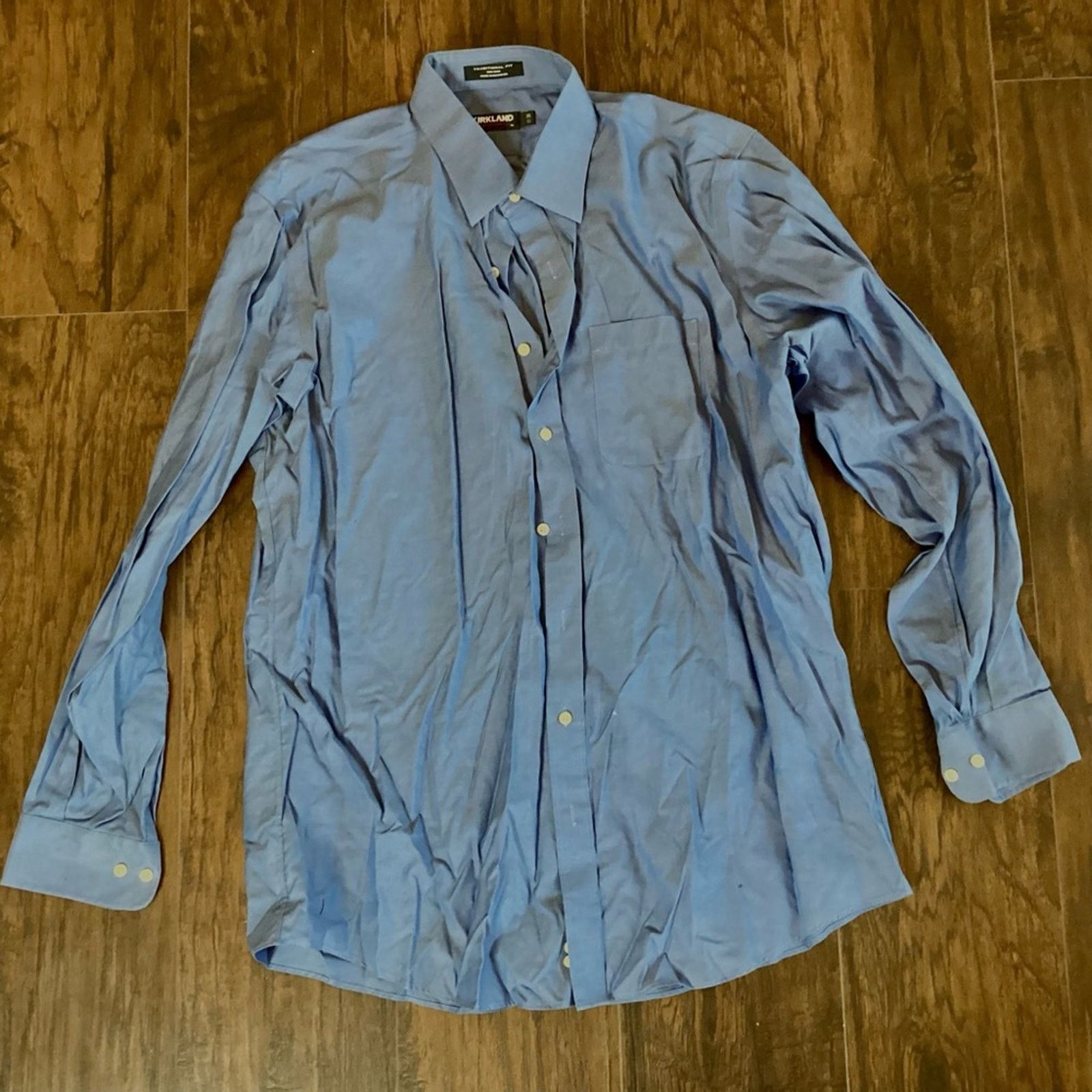 Kirkland Signature Kirkland Signature Button Down Size US L / EU 52-54 / 3 - 2 Thumbnail