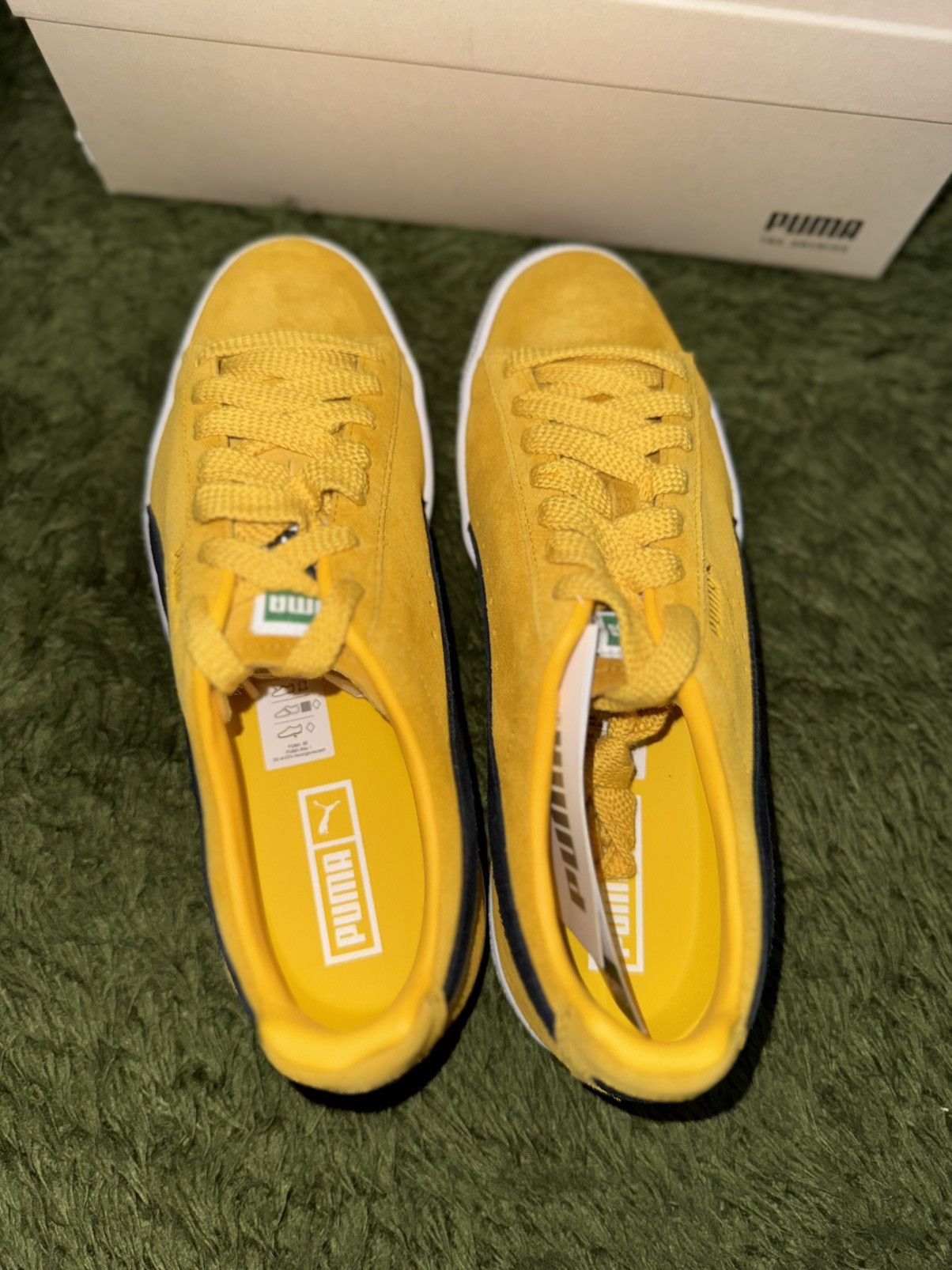 Puma [US 10] Puma Clyde OG Archive Yellow Black Suede Size US 10 / EU 43 - 3 Thumbnail
