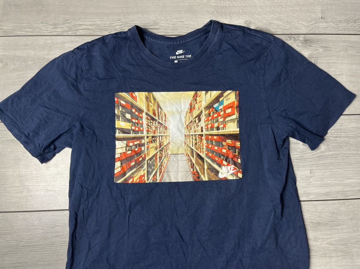 Nike Nike Tshirt box logo size Large Size US L / EU 52-54 / 3 - 3 Thumbnail