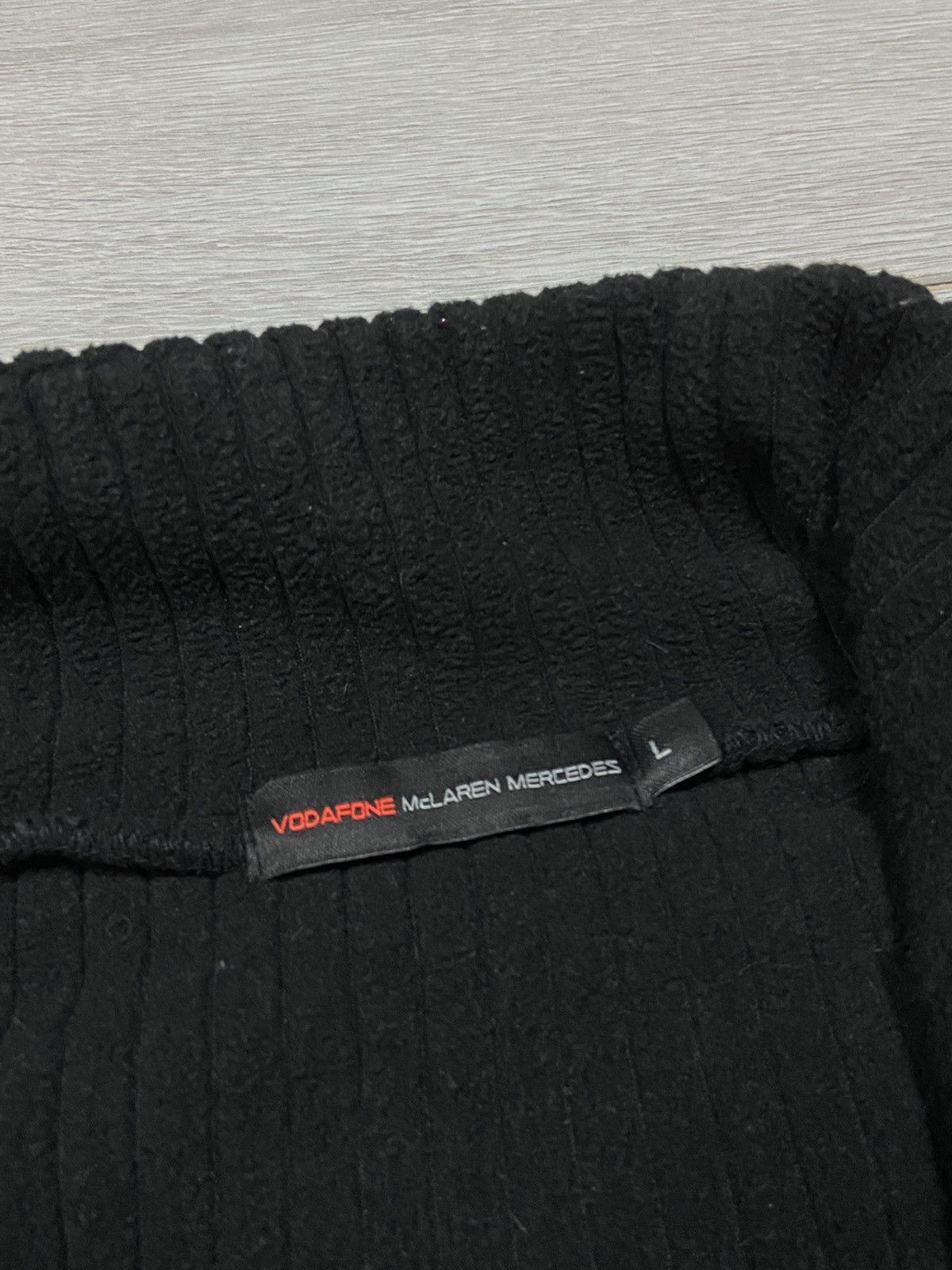 Hugo Boss Vintage Hugo Boss Vodafone McLaren Mercedes Half Zip Sweater Size US L / EU 52-54 / 3 - 5 Thumbnail