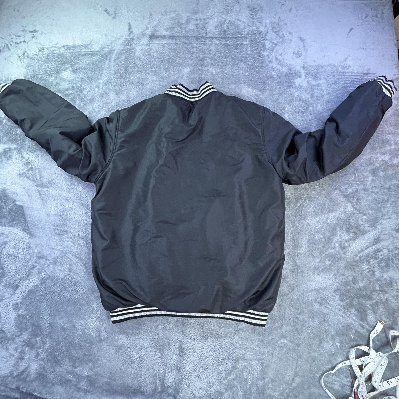 NBA Brooklyn Nets Reversible Jacket Large Black Gray Basketball Size US L / EU 52-54 / 3 - 8 Thumbnail