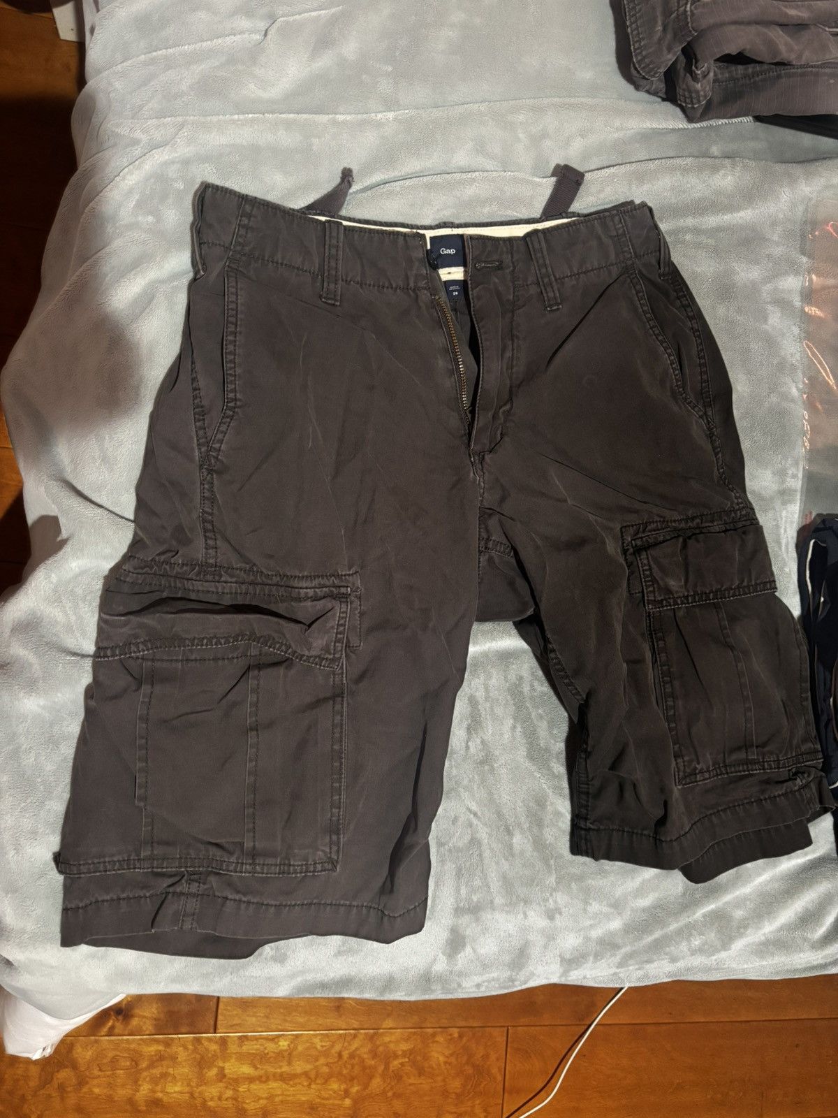 Gap Gap Grey Cargo Shorts Size US 29 - 4 Thumbnail