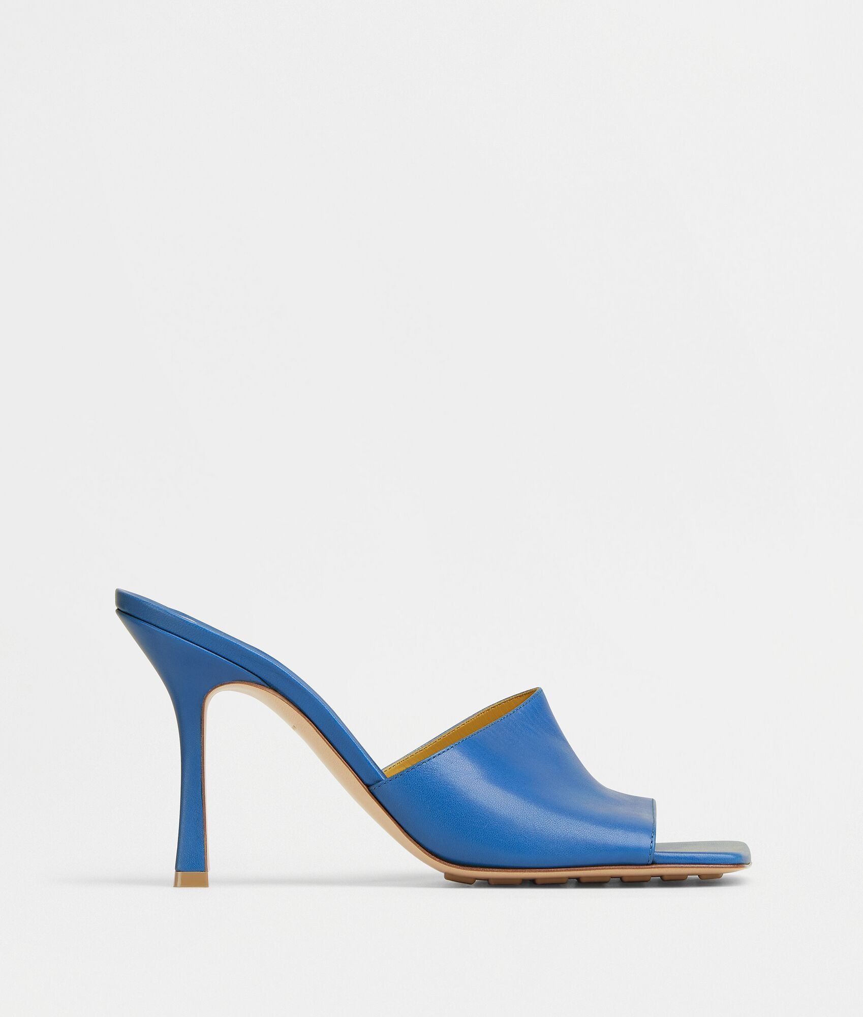 o1mle0325 Stretch Mules in Blue
