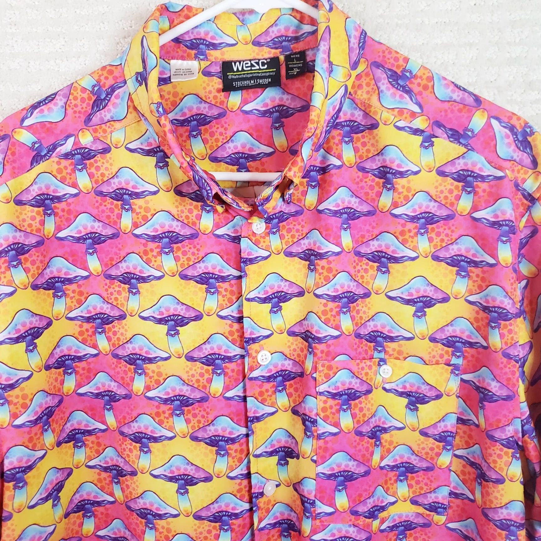 WeSC WeSC Aloha Hawaiian Camp Shirt Mens L Pink Yellow Purple Mushroom Pattern Sweden Size US L / EU 52-54 / 3 - 3 Thumbnail