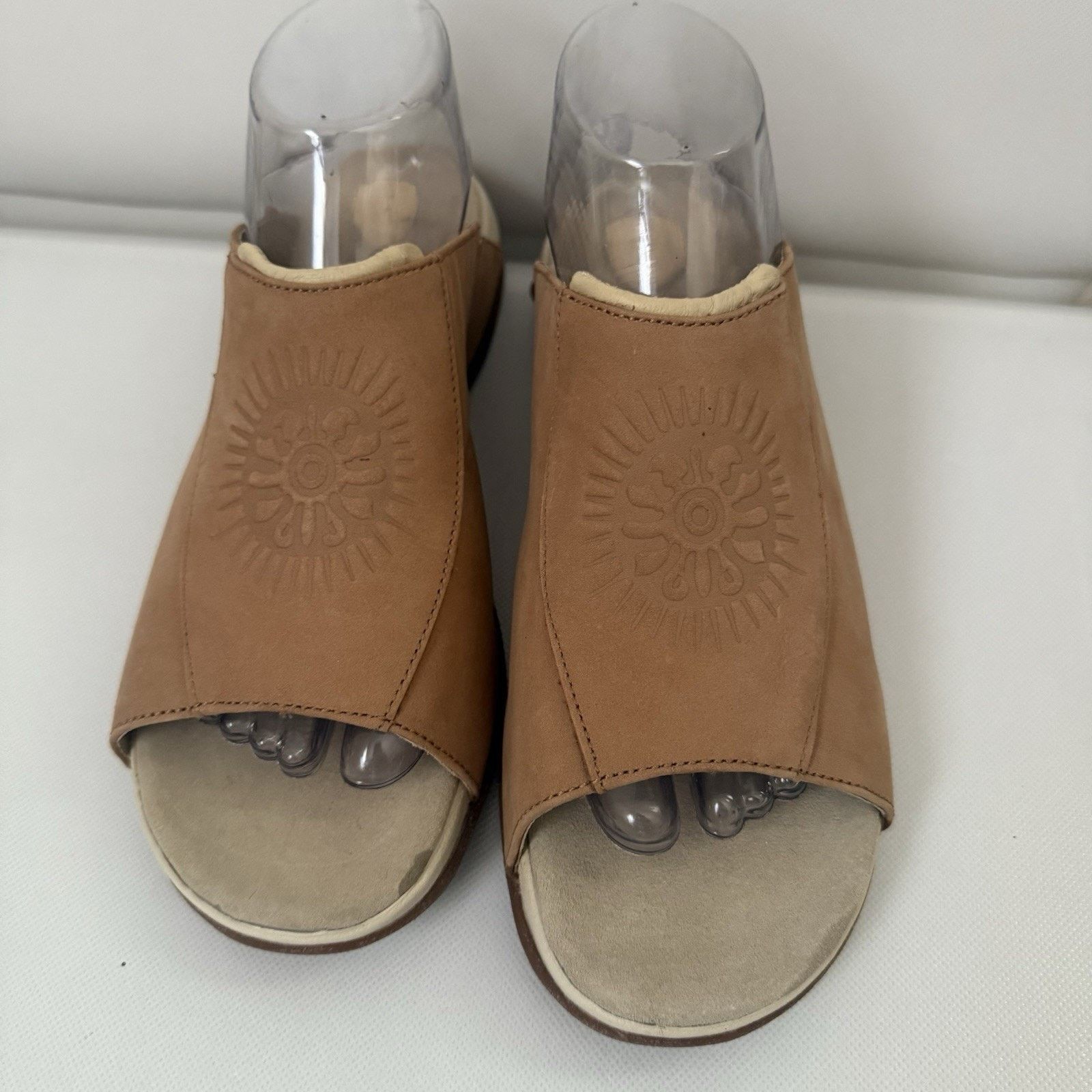 Other Ulu Sandals Leather Tan Sun Design Embossed Boho Comfort Size US 9 / IT 39 - 2 Thumbnail