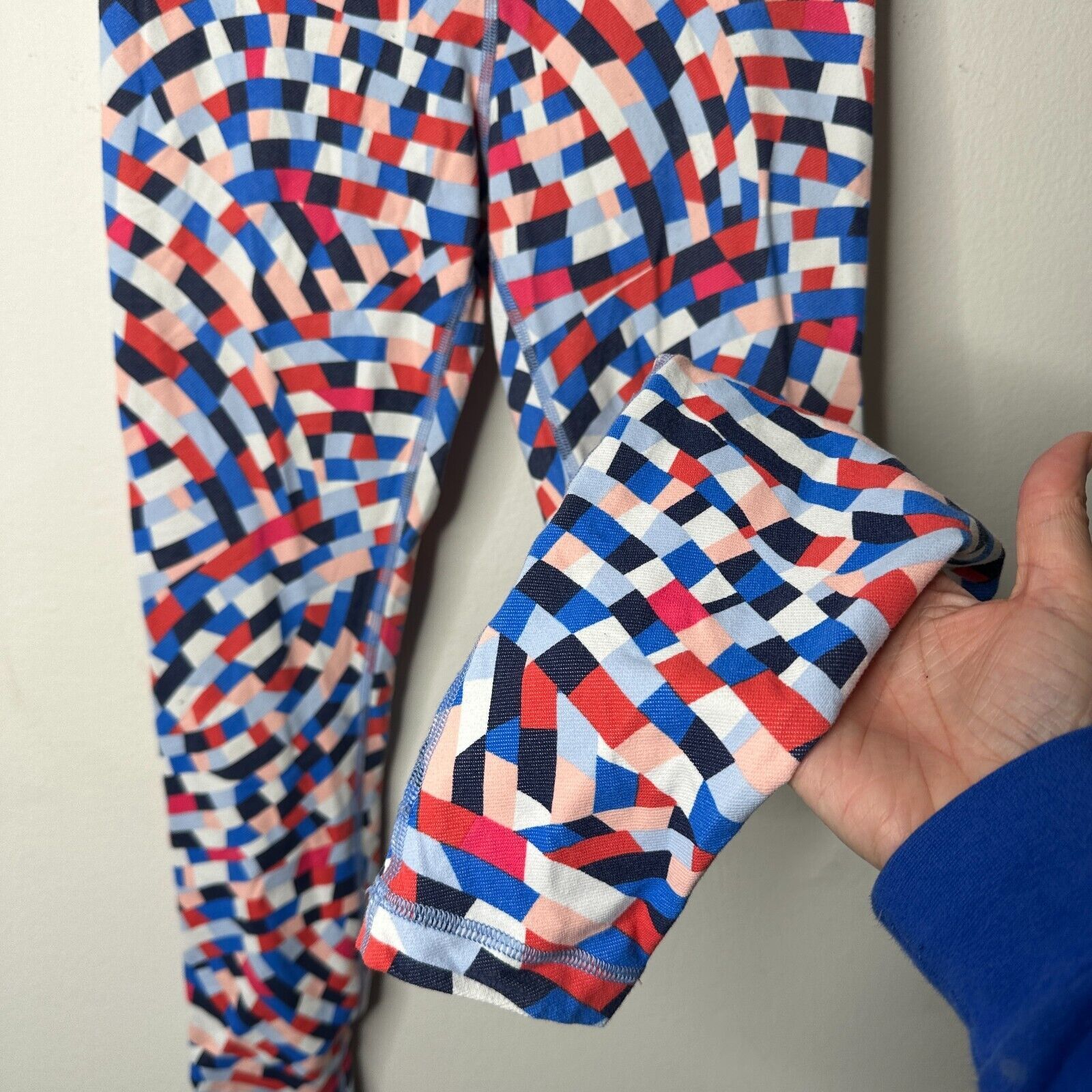 Lululemon Lululemon Wunder Under Multi Blue Red Geometric Leggings 8 Size 30" / US 8 / IT 44 - 2 Thumbnail