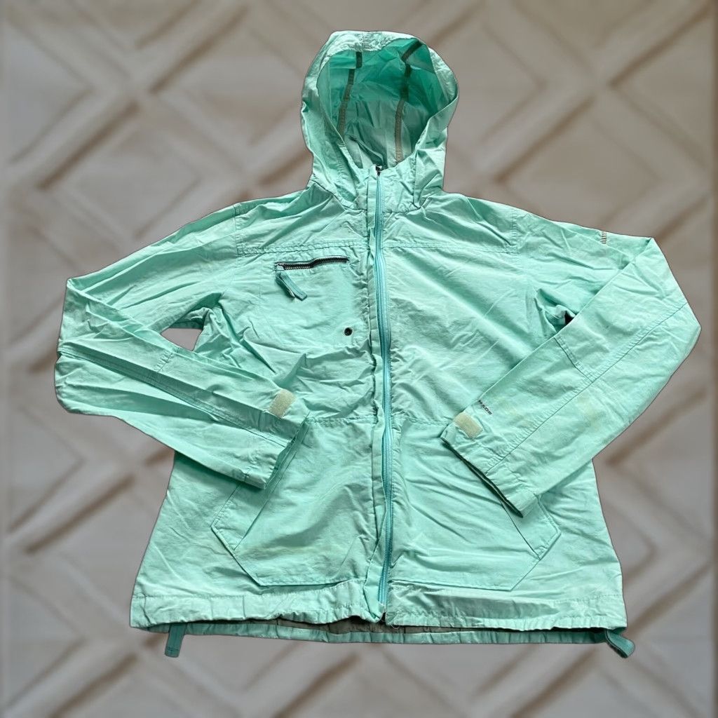Vintage COLUMBIA Omni Shade Windbreaker Jacket Womens Medium Mint Green Full Zip Activewear Size M / US 6-8 / IT 42-44 - 1 Thumbnail
