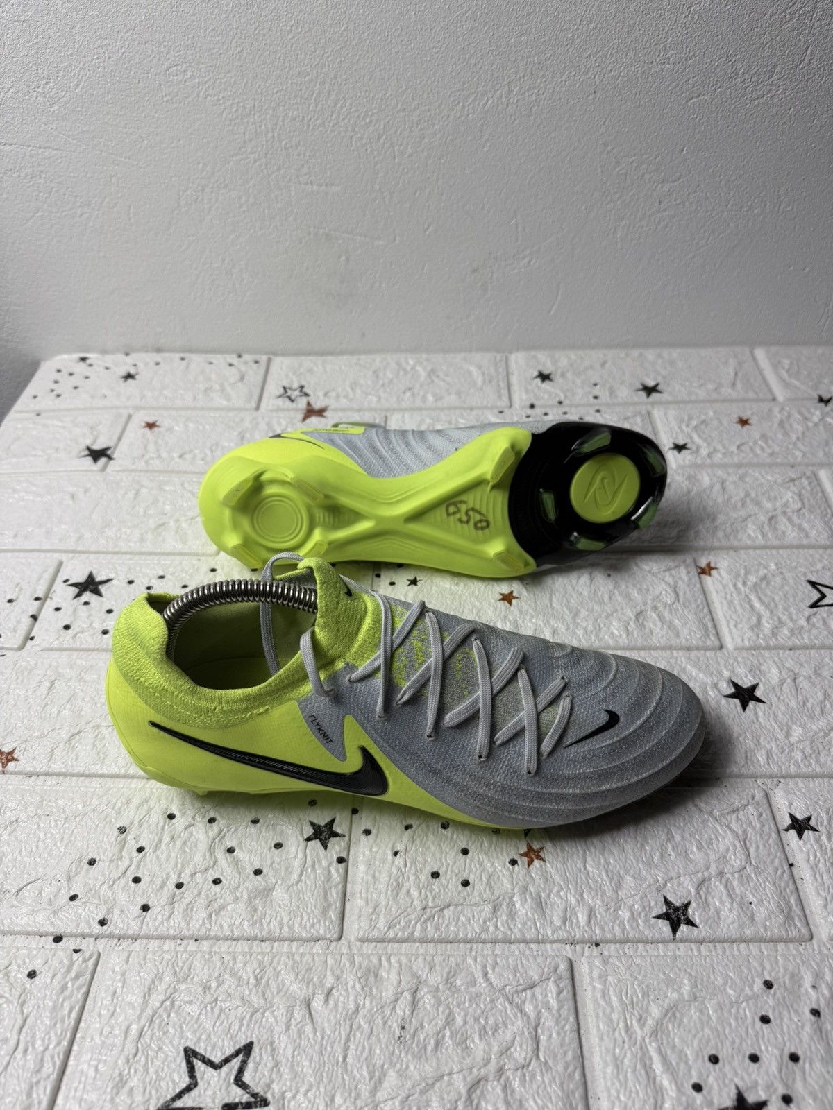 Nike Nike Phantom GX 2 Elite FG US8 UK7 EUR41 Boots FJ2563-003 Size US 8 / EU 41 - 2 Thumbnail