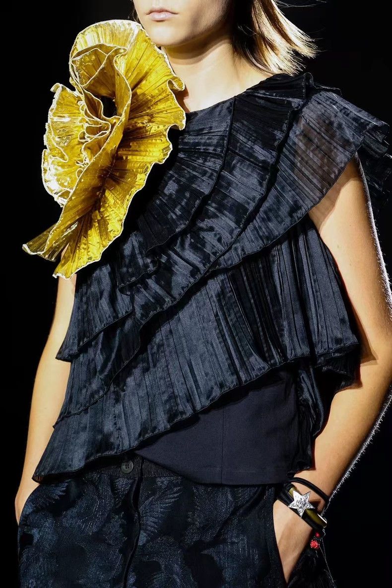 Dries Van Noten dries van noten size:38 Pleated floral top vest 2505-Nexta Size XS / US 0-2 / IT 36-38 - 3 Thumbnail