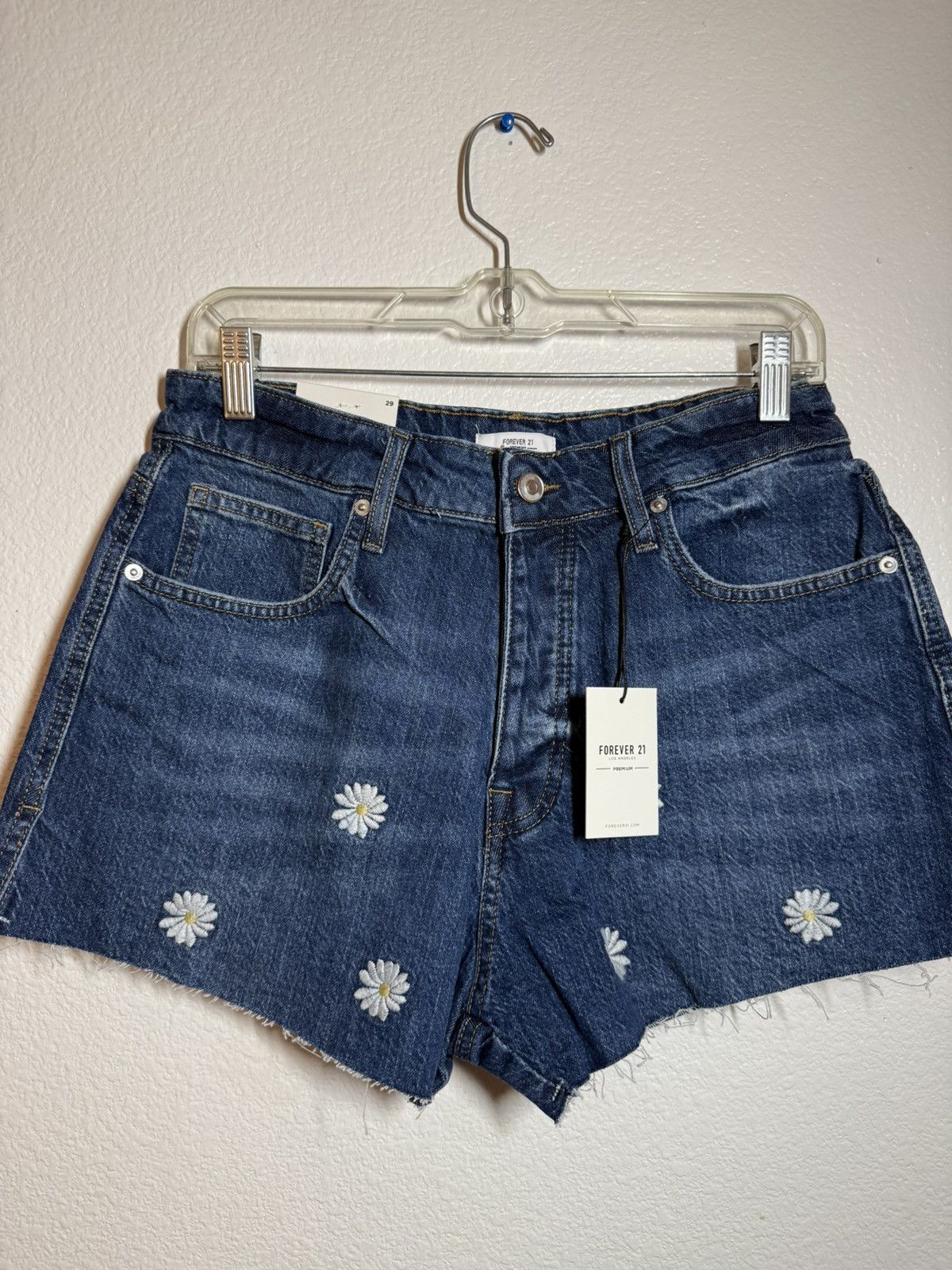 Forever 21 Forever21 Blue floral shorts Size 29" - 1 Thumbnail