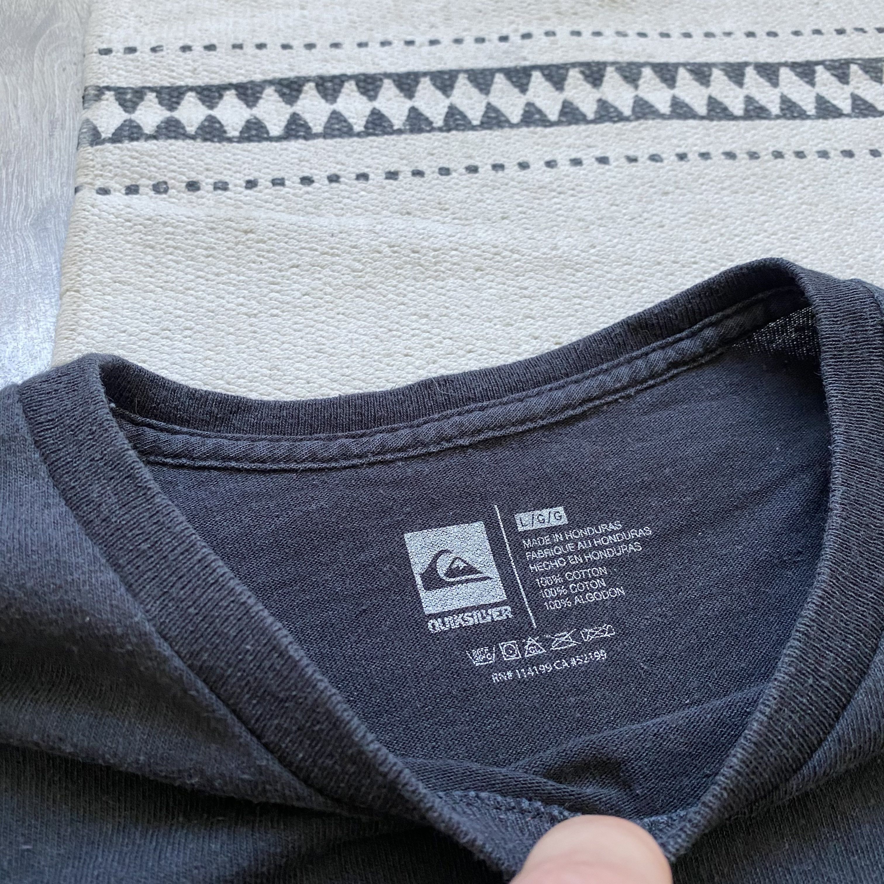 Quiksilver ☠️ Vintage Faded QUIKSILVER Skeleton Tee surfing Size US M / EU 48-50 / 2 - 4 Thumbnail