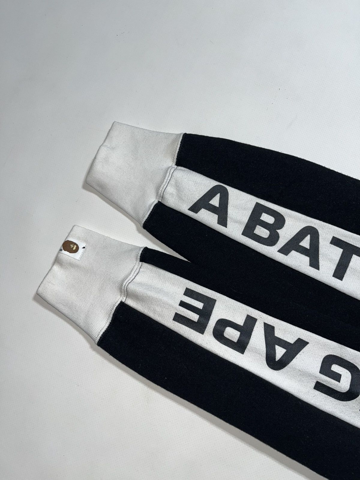 Bape BAPE x Formula 1 1000 Two Tone Hoodie Black/White Size US L / EU 52-54 / 3 - 5 Thumbnail
