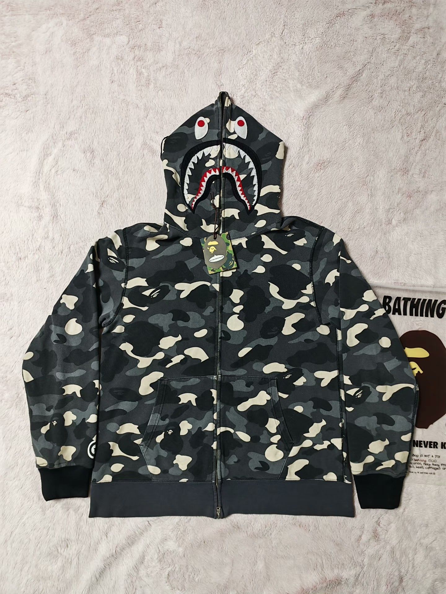 Bape Bape Pink Light Jacket XL Men Size US XL / EU 56 / 4 - 1 Thumbnail