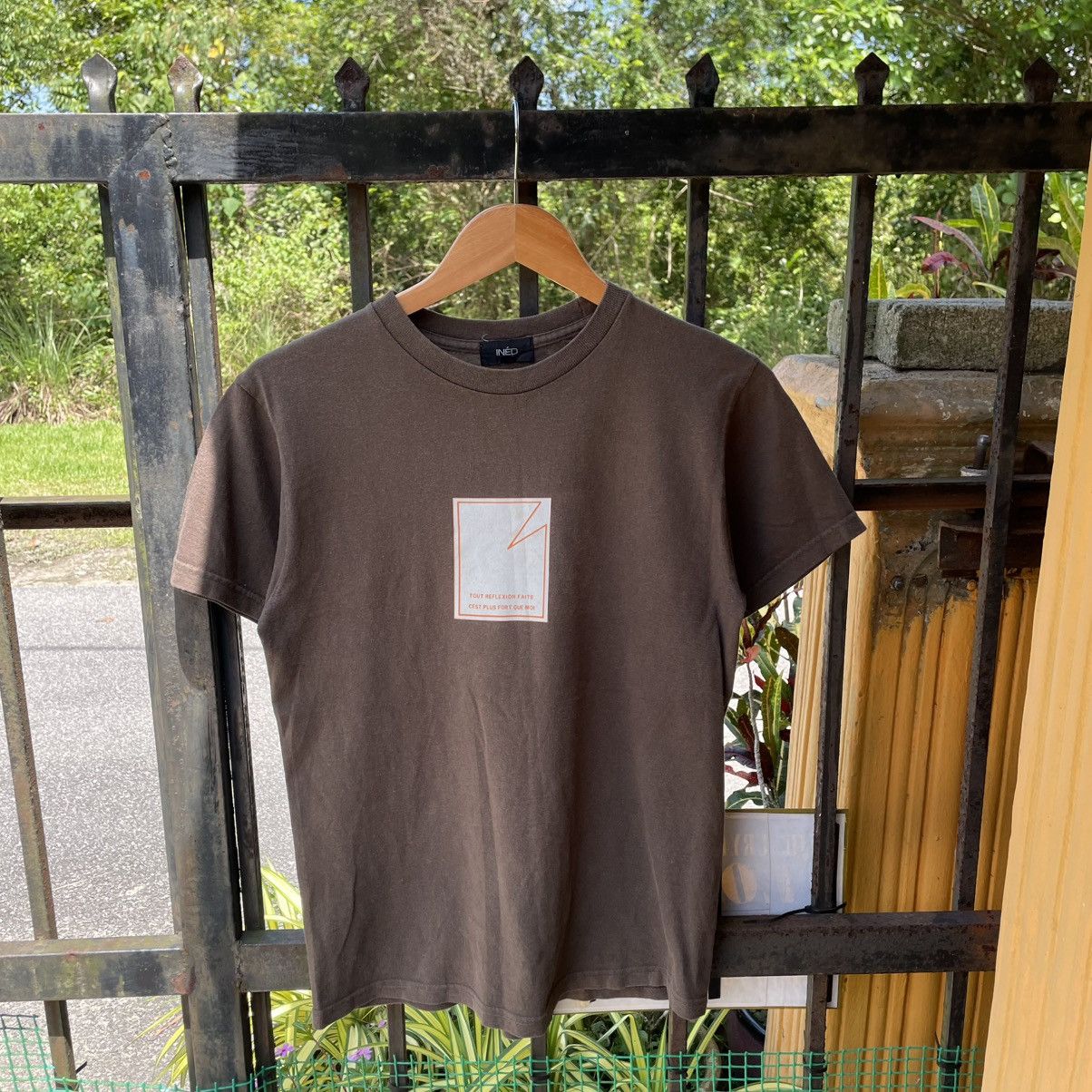 Designer × Japanese Brand × Yohji Yamamoto 🔥🇯🇵Ined Homme By Yohji Yamamoto Reflexion Faite Graphic Tee Size US S / EU 44-46 / 1 - 1 Thumbnail