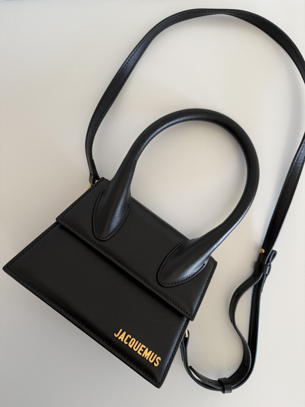 Jacquemus Le Chiquito Moyen