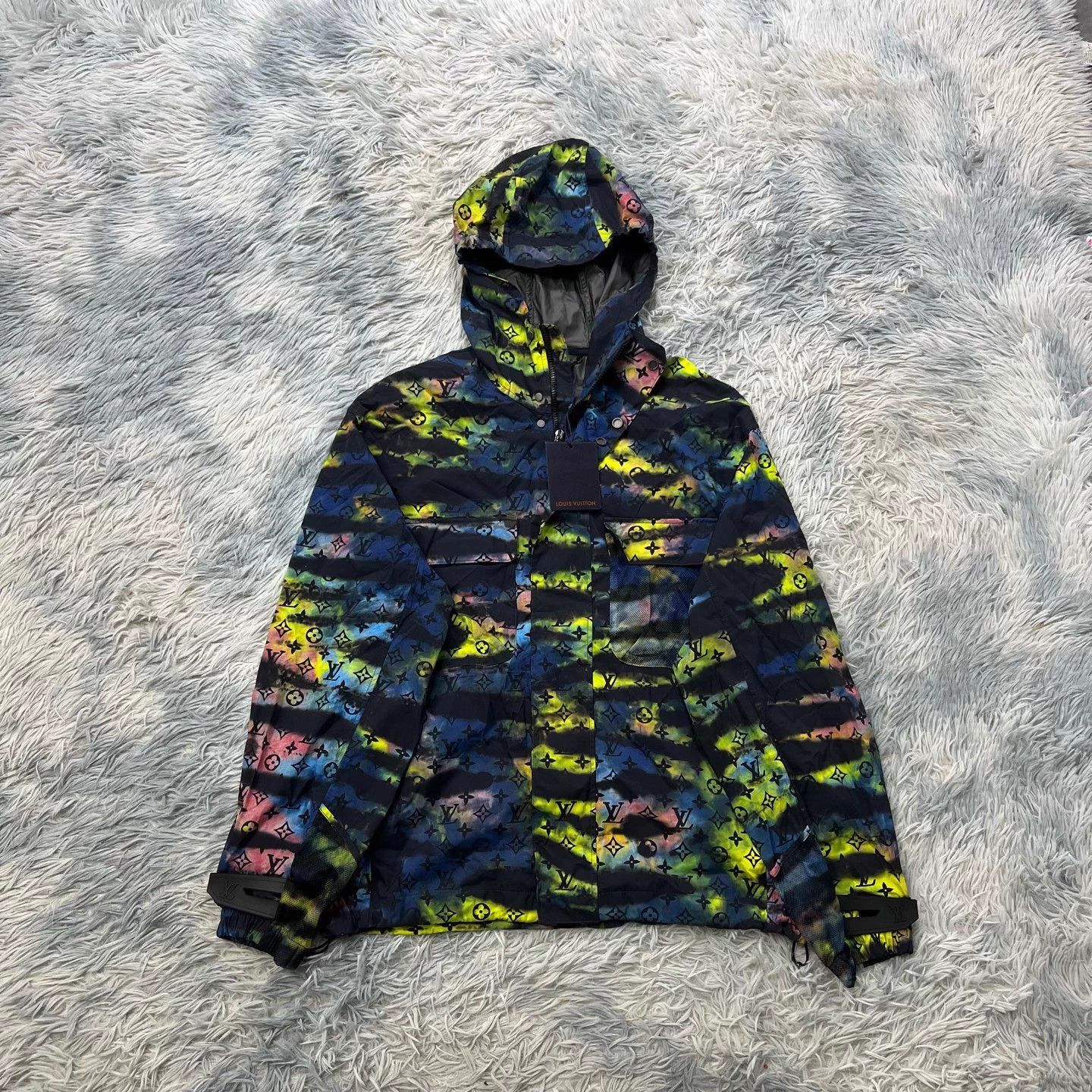 Louis Vuitton Louis Vuitton tie-dye all-over print coat, Size US XL / EU 56 / 4 - 2 Thumbnail
