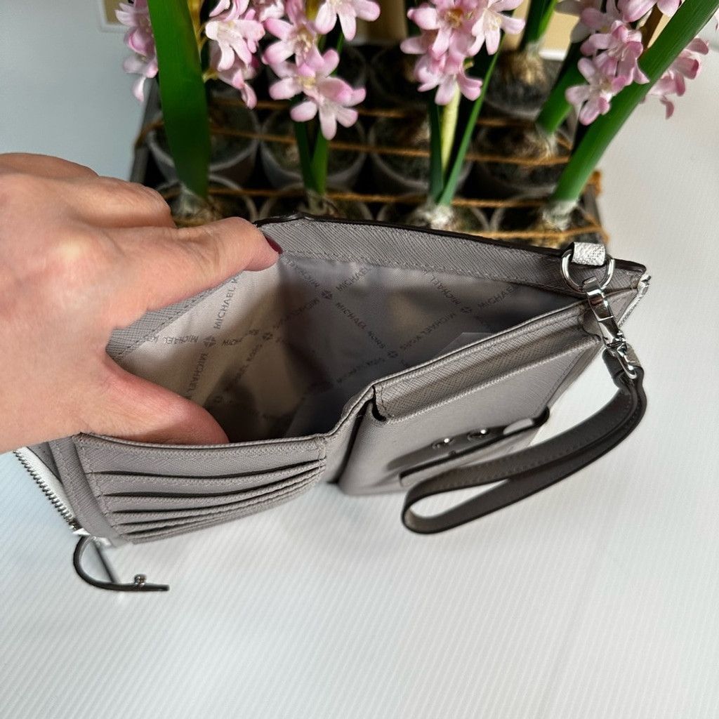 Michael Kors Michael Kors Jet Set Travel Double Zip With phone holder Size ONE SIZE - 5 Thumbnail