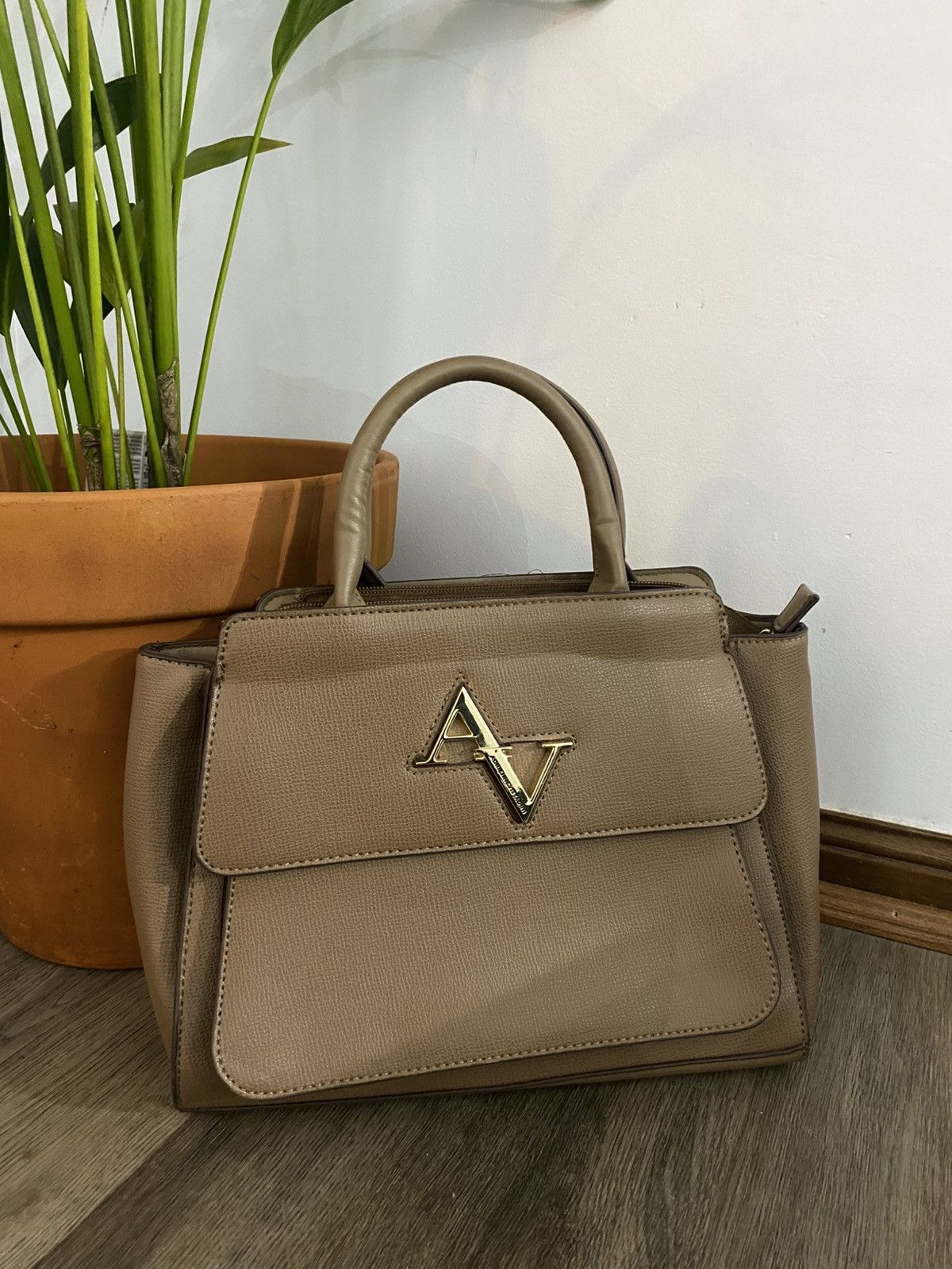 Other Adrienne Vittadini — The Emily Collection Brown Handbag Size ONE SIZE - 1 Thumbnail