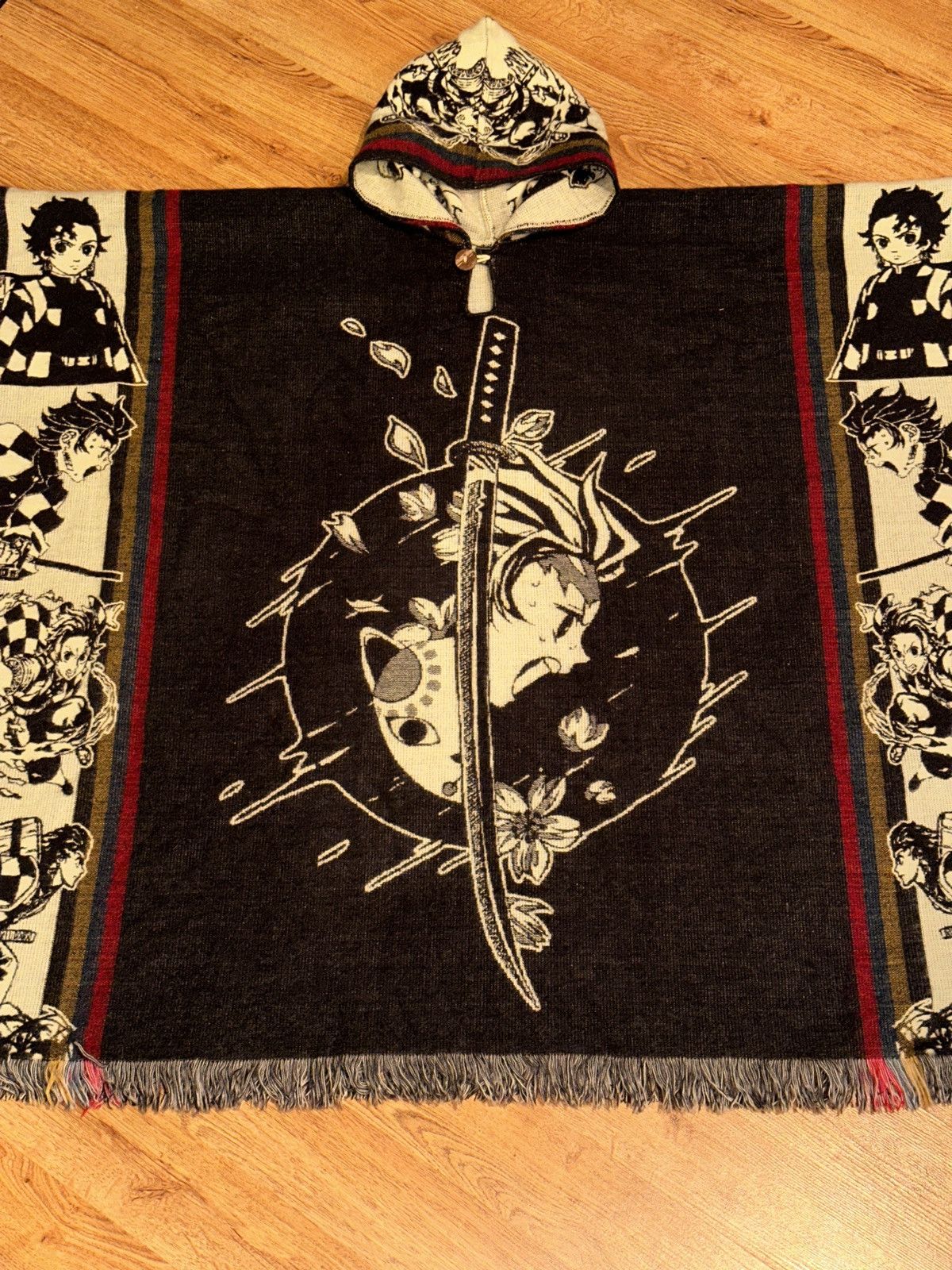Other Brand NEW Demon Slayer Extra Big Jacket Poncho NWOT Size US XXL / EU 58 / 5 - 8 Thumbnail
