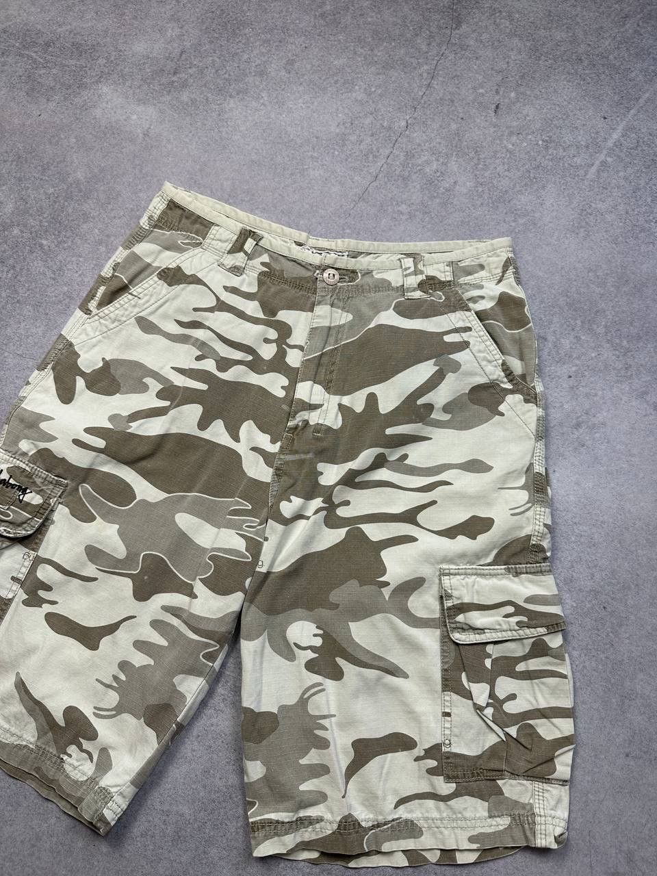 Billabong Vintage Billabong Cargo Shorts, Size 30 – Y2K Utility Surf Size US 30 / EU 46 - 3 Thumbnail