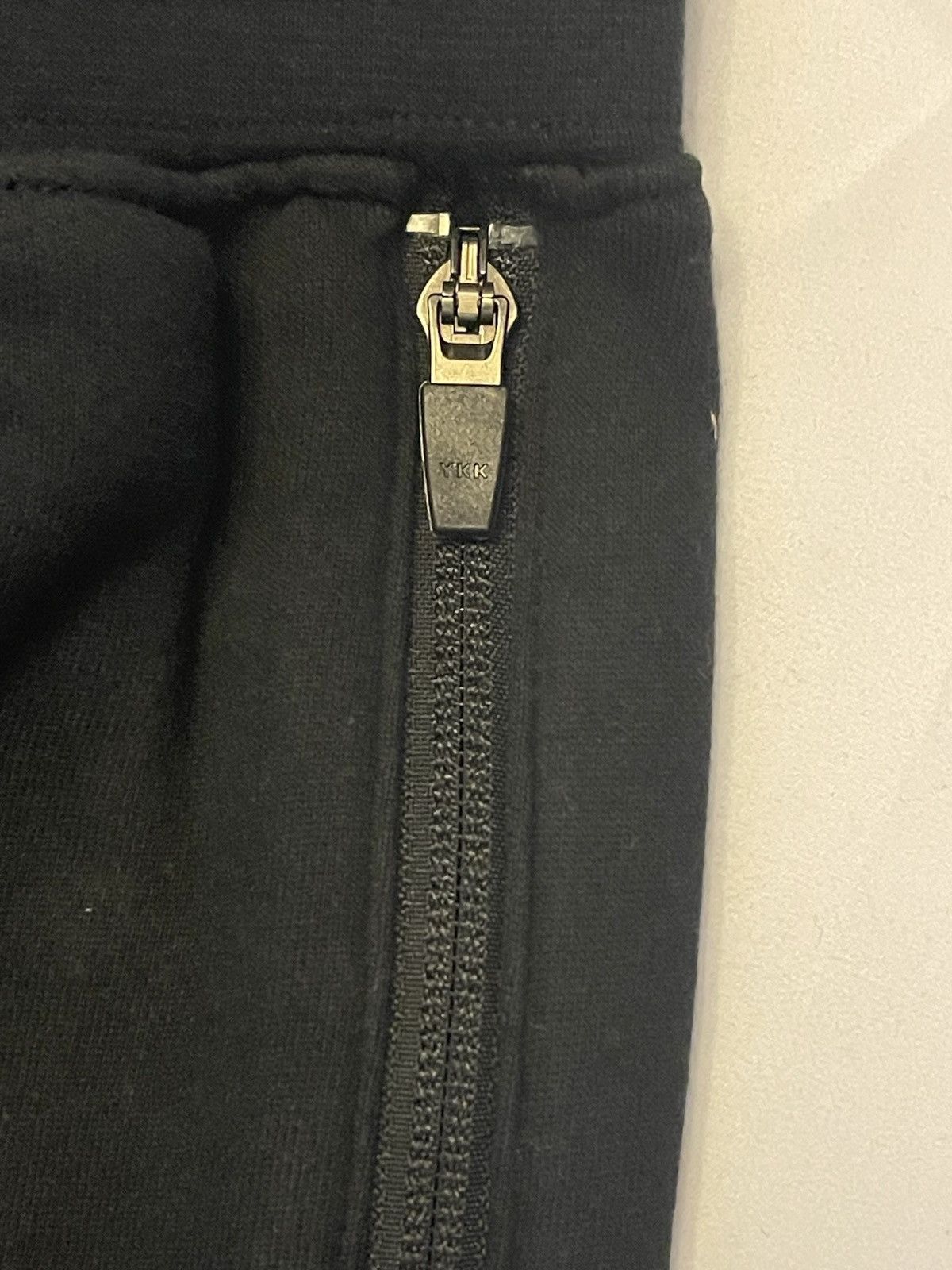 Undefeated Undefeated Technical Sweatpant essentials yeezy supreme nike Size US 33 - 4 Thumbnail
