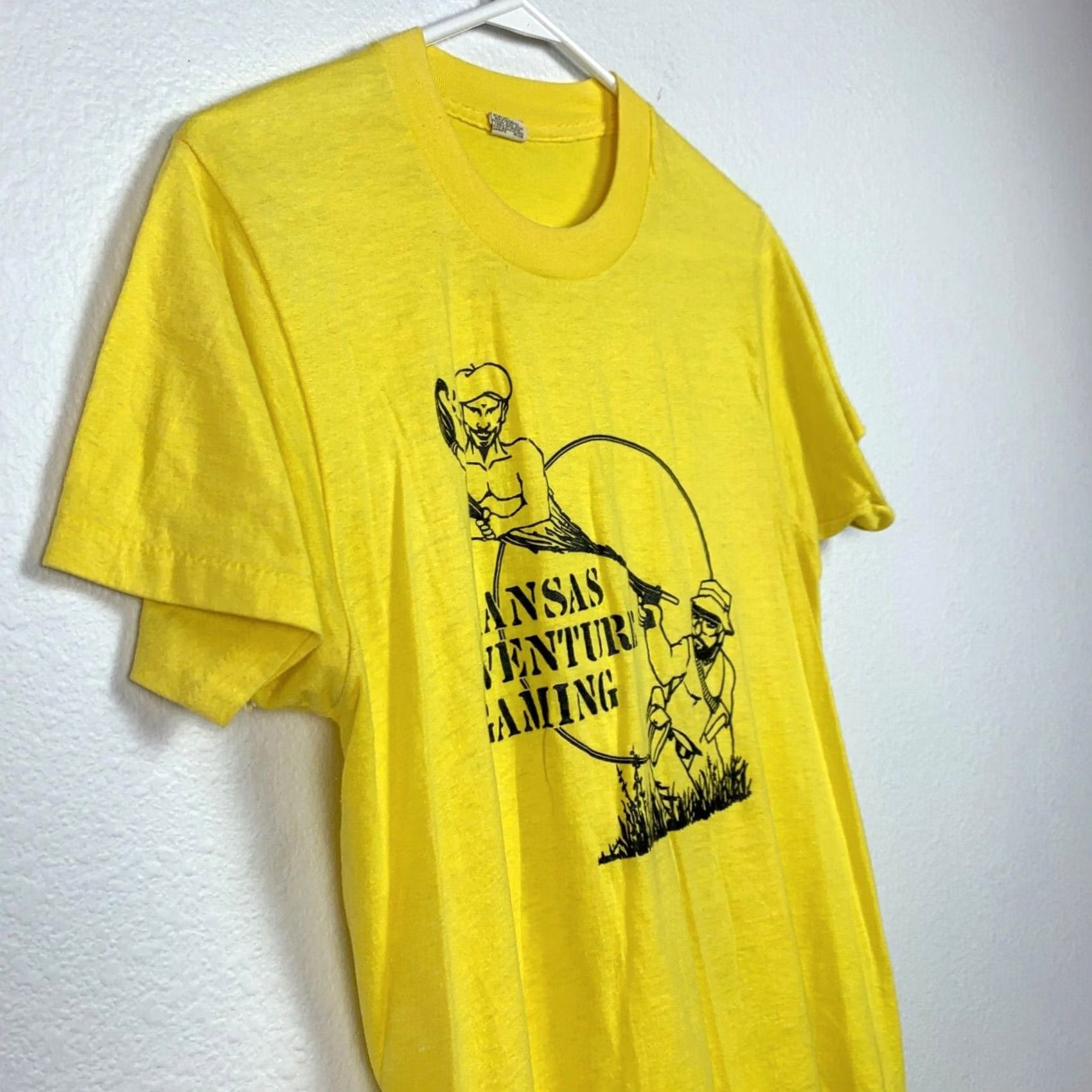 Vintage VINTAGE Screen Stars Kansas Adventure Gaming Graphic Tee Shirt Mens Large Yellow Size US L / EU 52-54 / 3 - 2 Thumbnail