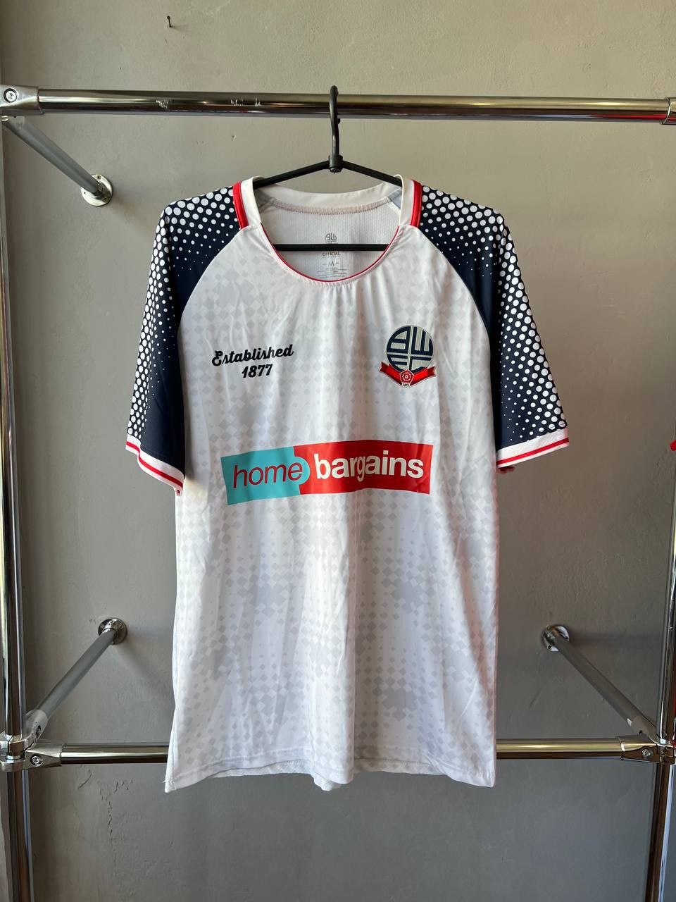 Sports Specialties 2019/20 BOLTON WANDERERS HOME SOCCET JERSEY FOOTBALL SHIRT M Size US M / EU 48-50 / 2 - 2 Thumbnail